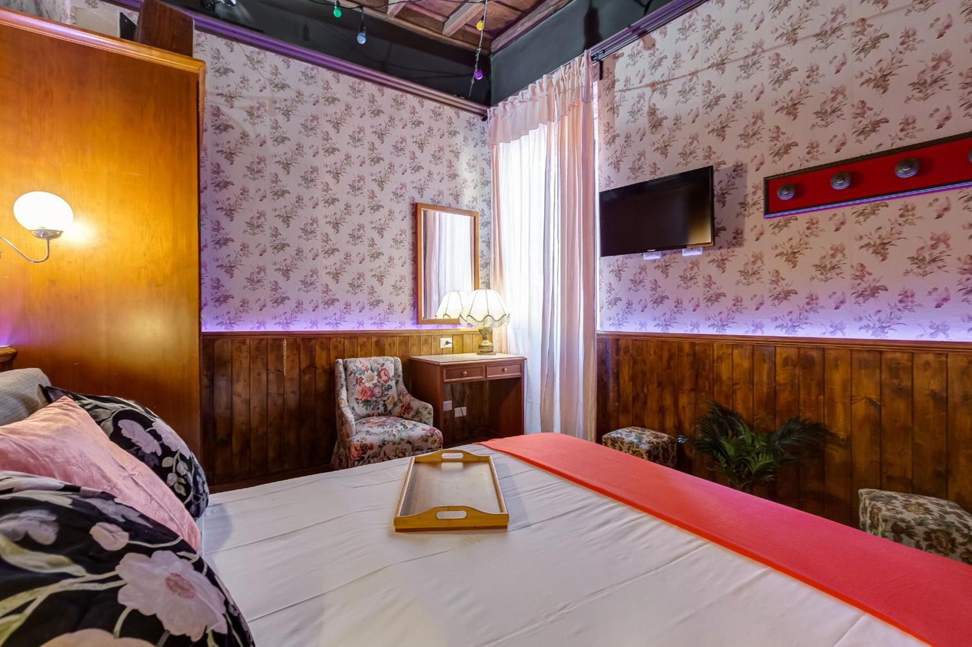 Stranger Pod Apartment *