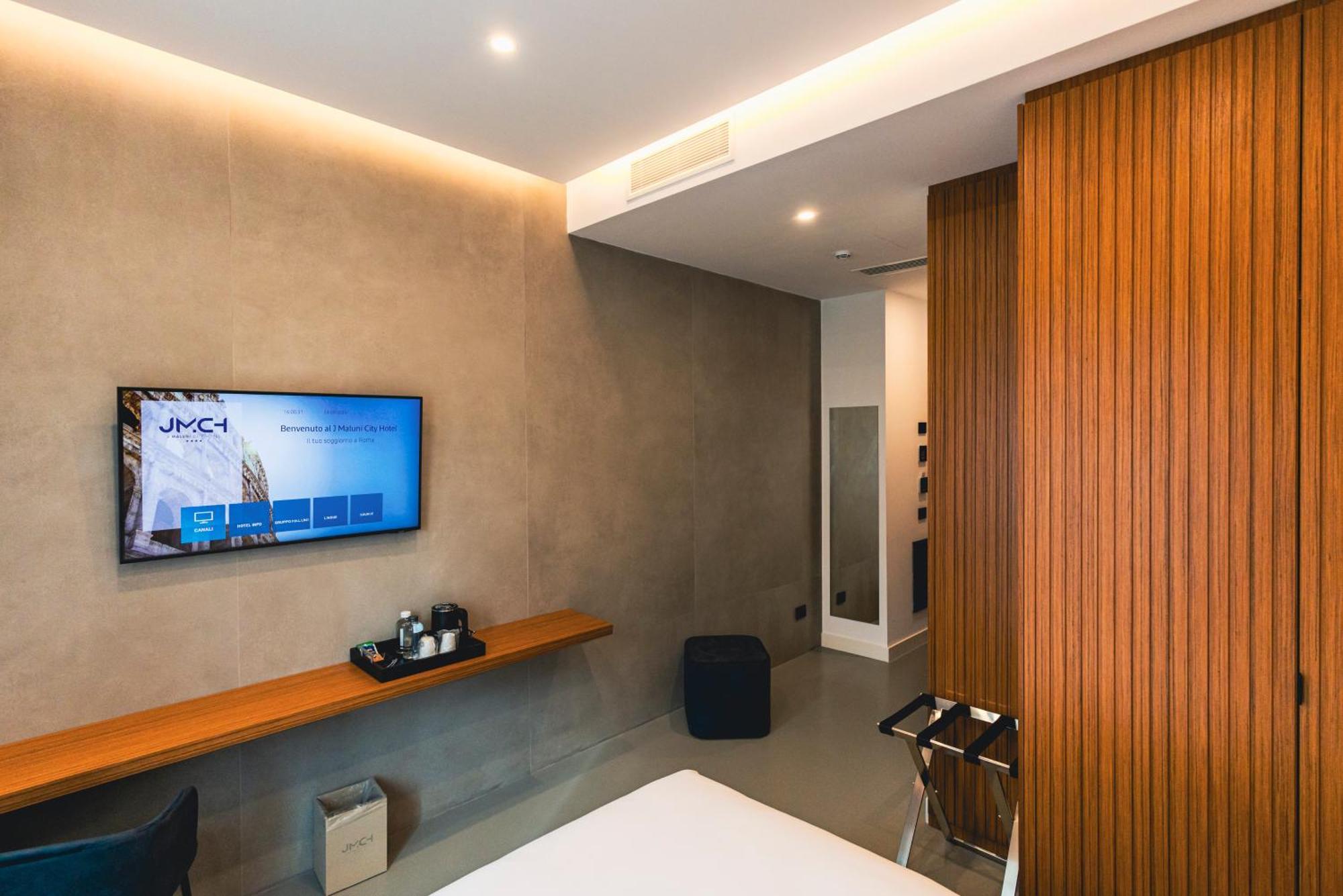 Hotel J Maluni Roma