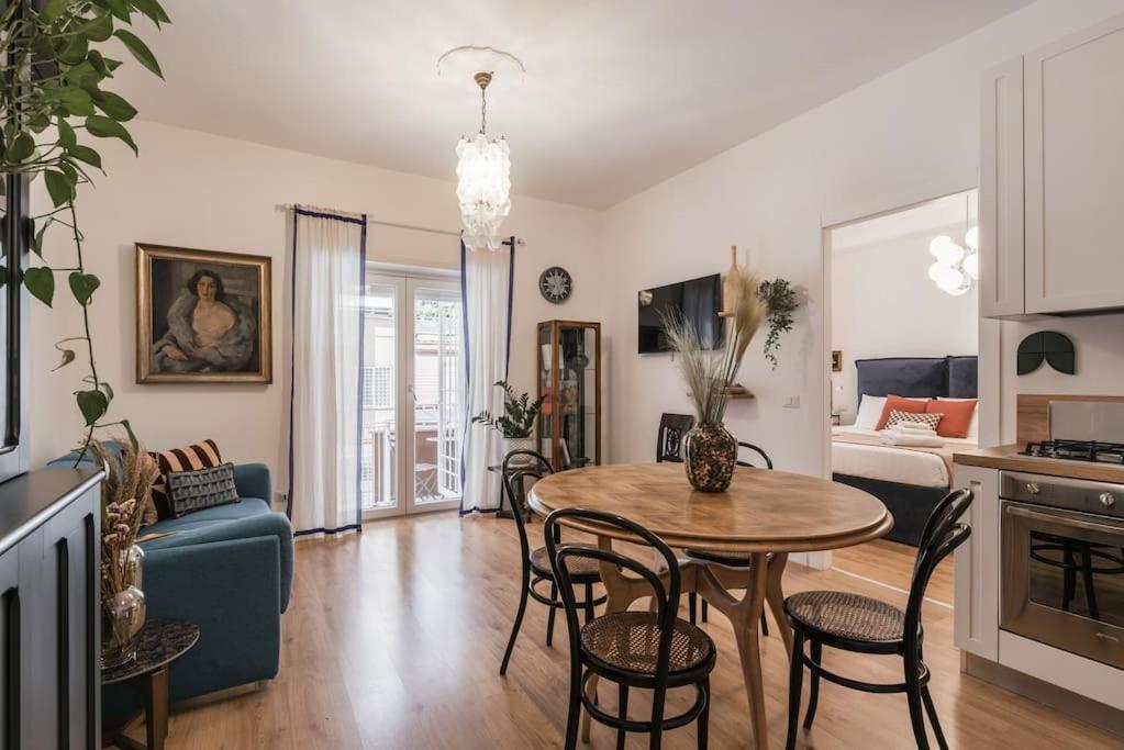 Vatican Elegance House Apartment *