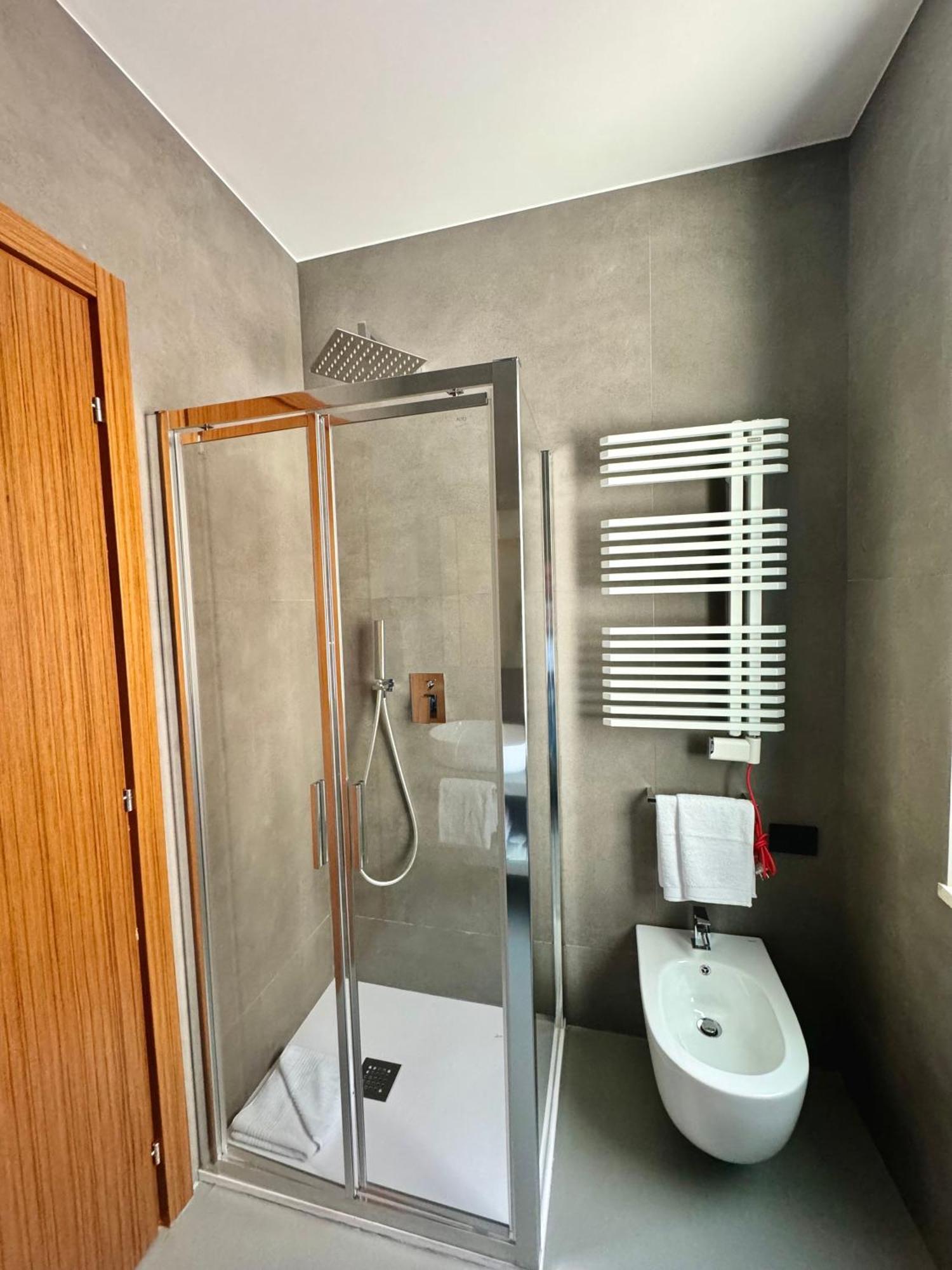 J Maluni Hotel Roma