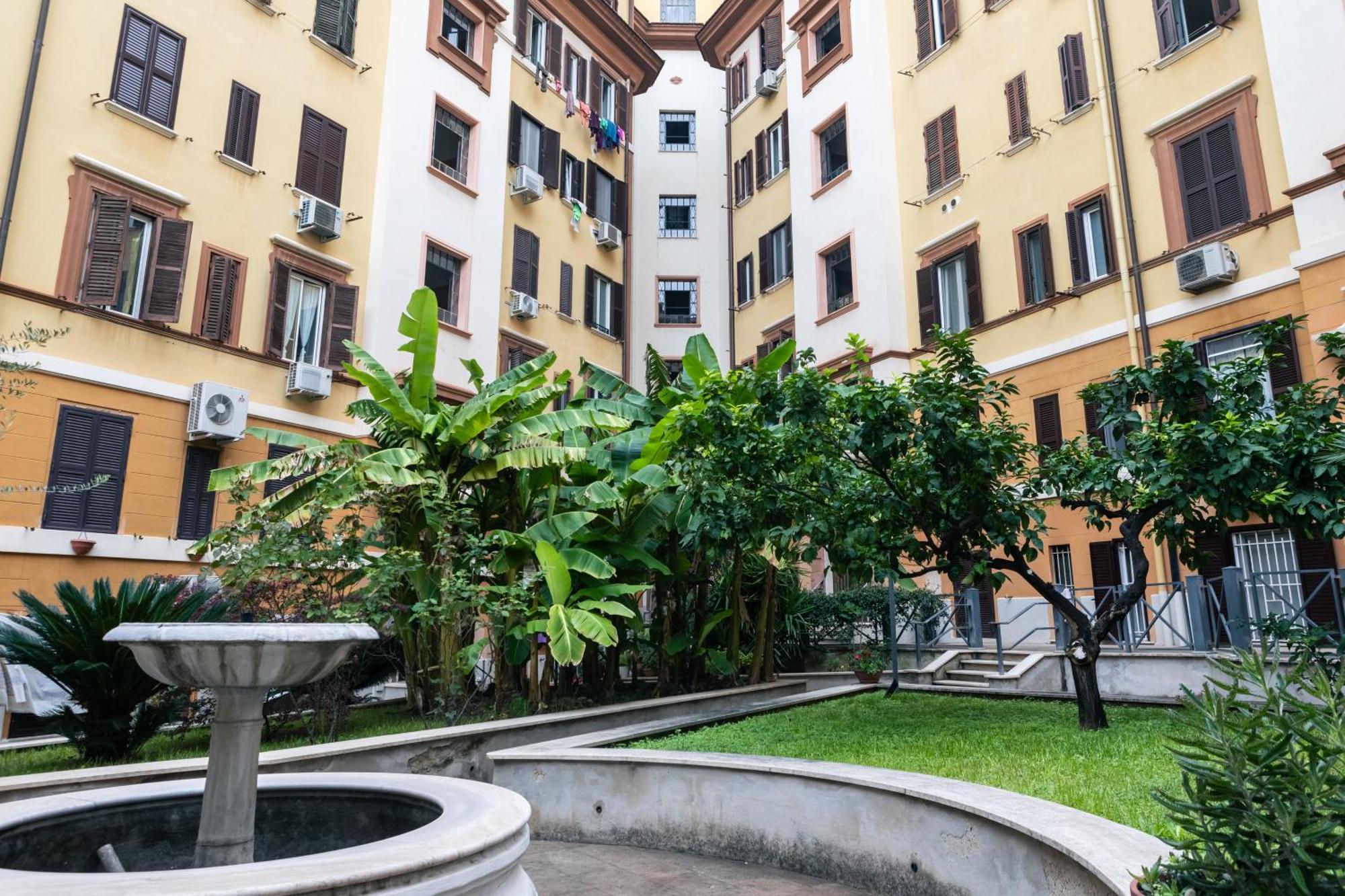 Apartment Suitte In San Giovanni Near Basilica - - Rom