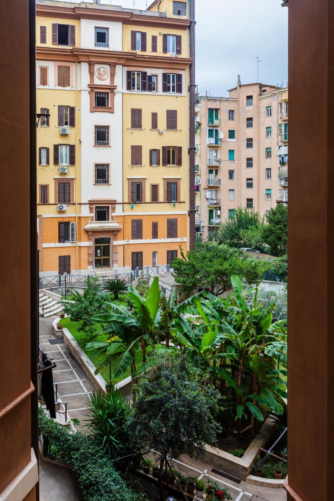 Suitte In San Giovanni Near Basilica - - Apartment