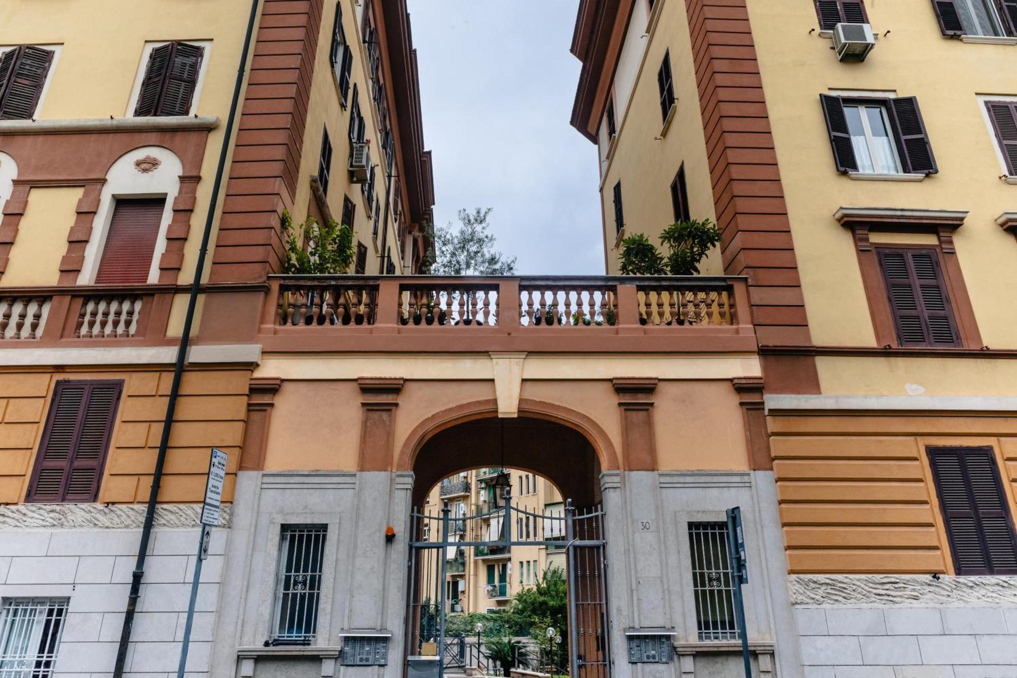 Suitte In San Giovanni Near Basilica - - Apartment *