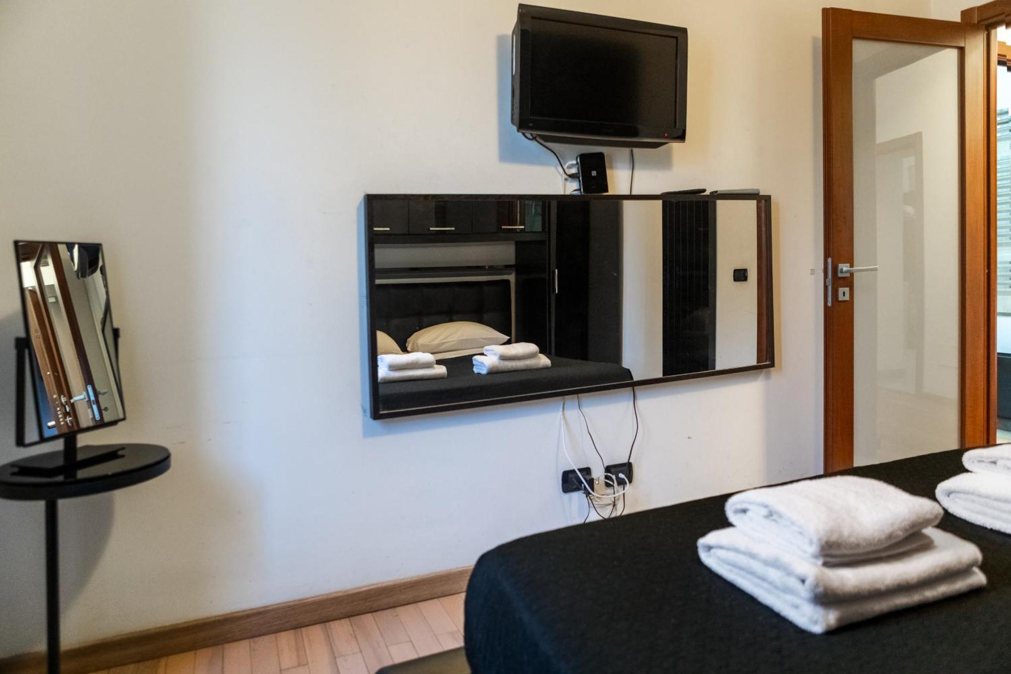 Apartment Suitte In San Giovanni Near Basilica - - Rom