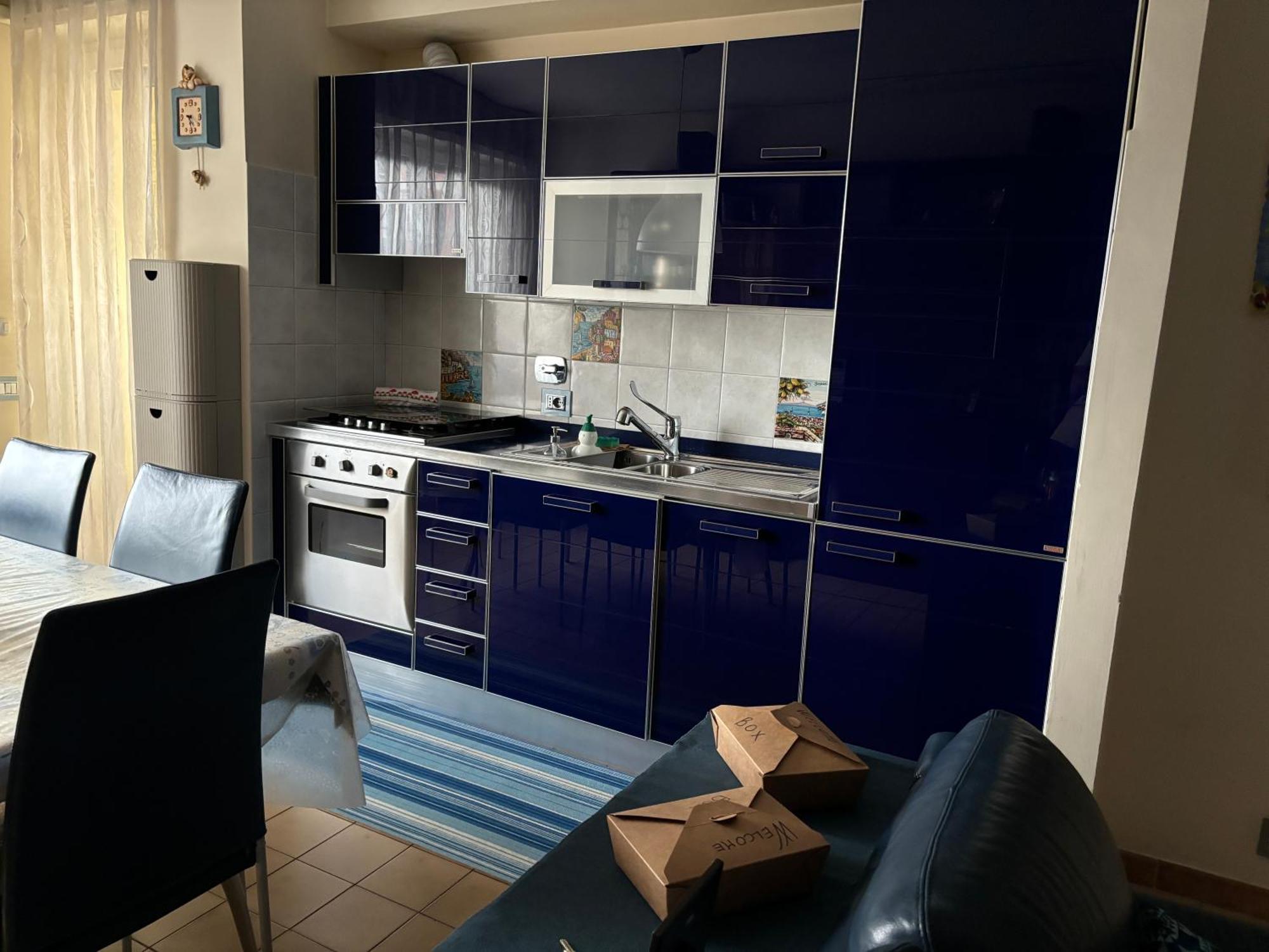 Grelly's House - In - 50 Meters From The Metro Apartamento *