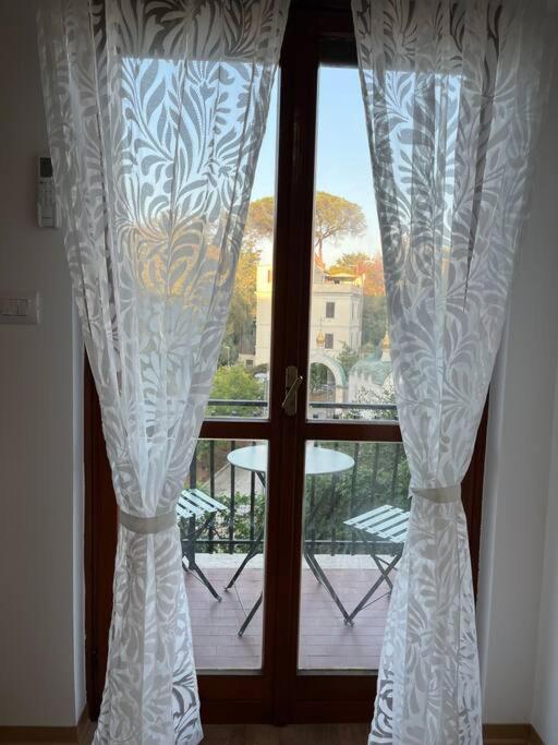 Delizioso Monolocale Con Vista * Roma