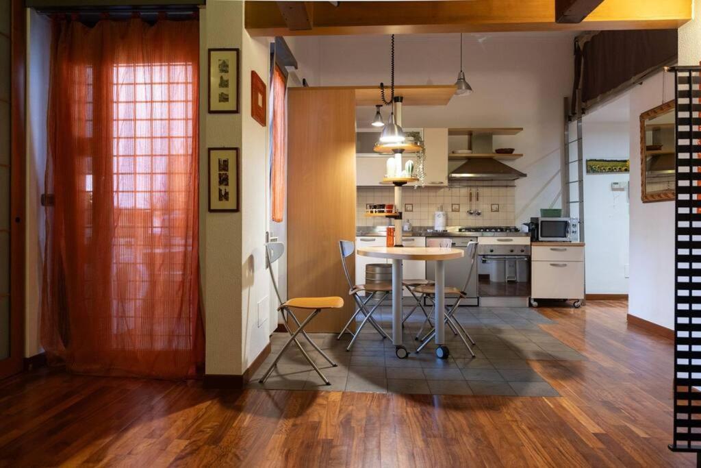Apartamento Gandhi Homes *