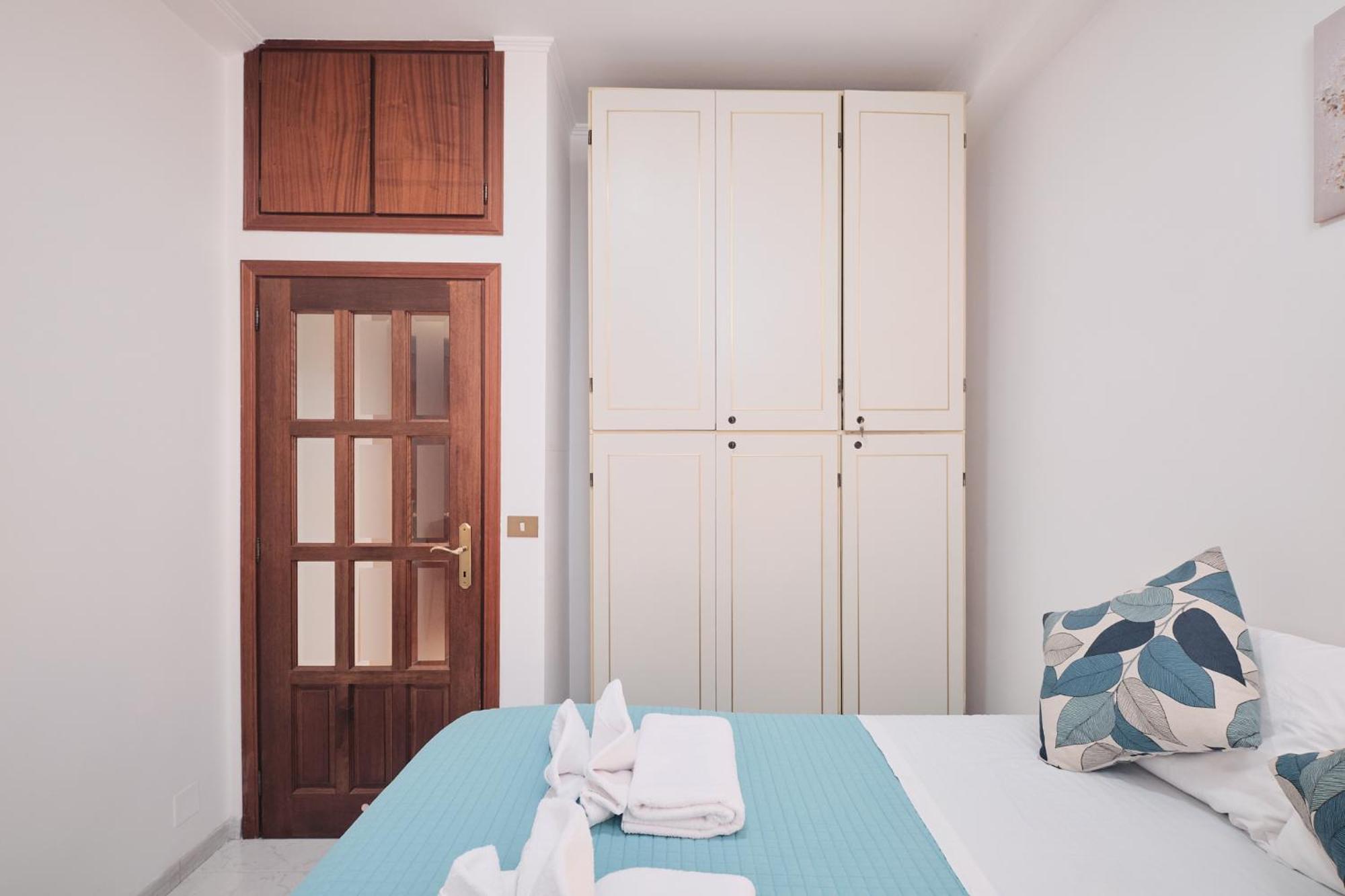 Parcheggio Gratuito, Wi-fi -netflix & Ac Apartamento *