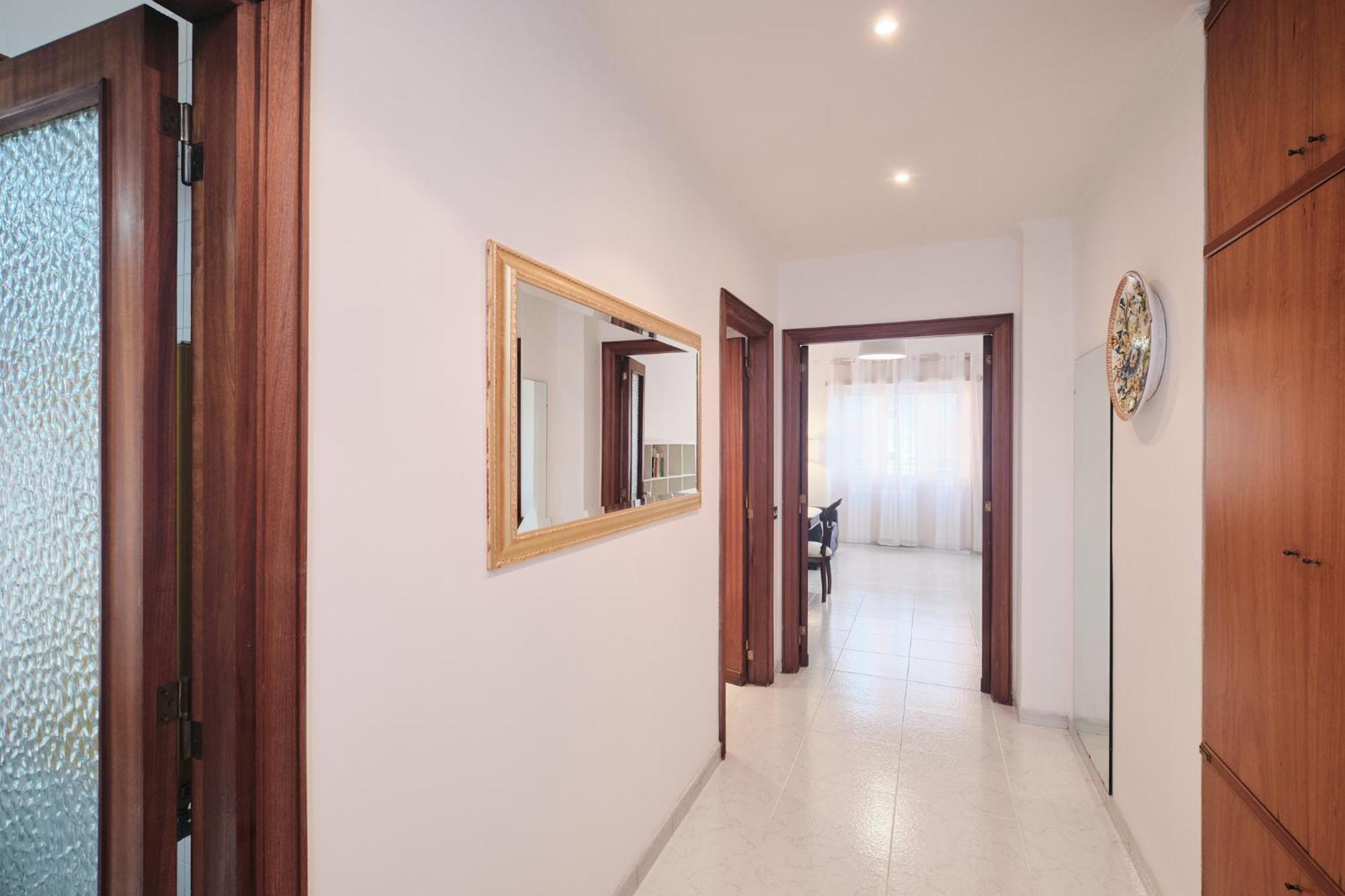 Apartamento Parcheggio Gratuito, Wi-fi -netflix & Ac