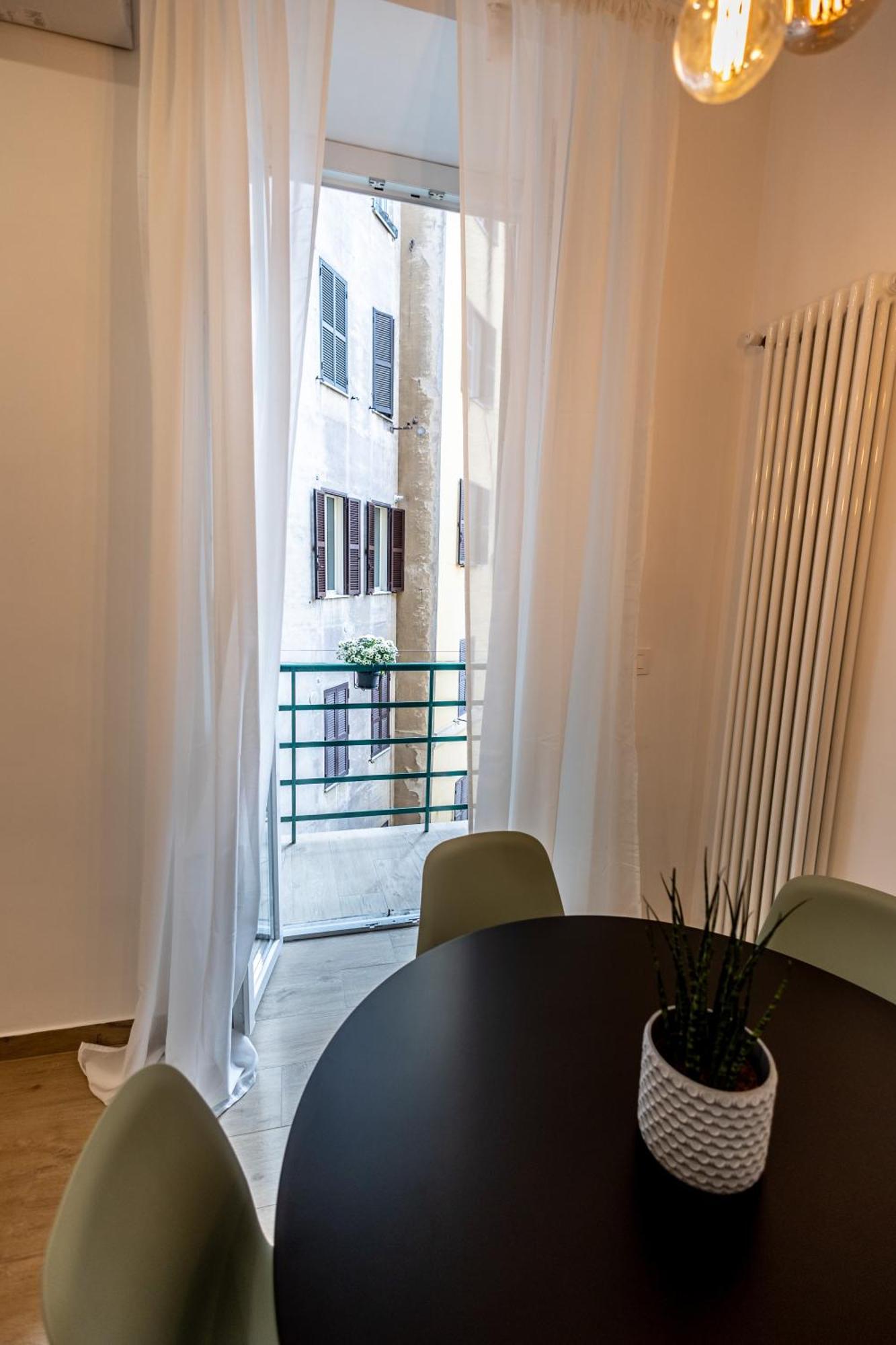 Re Di Ela Apartment