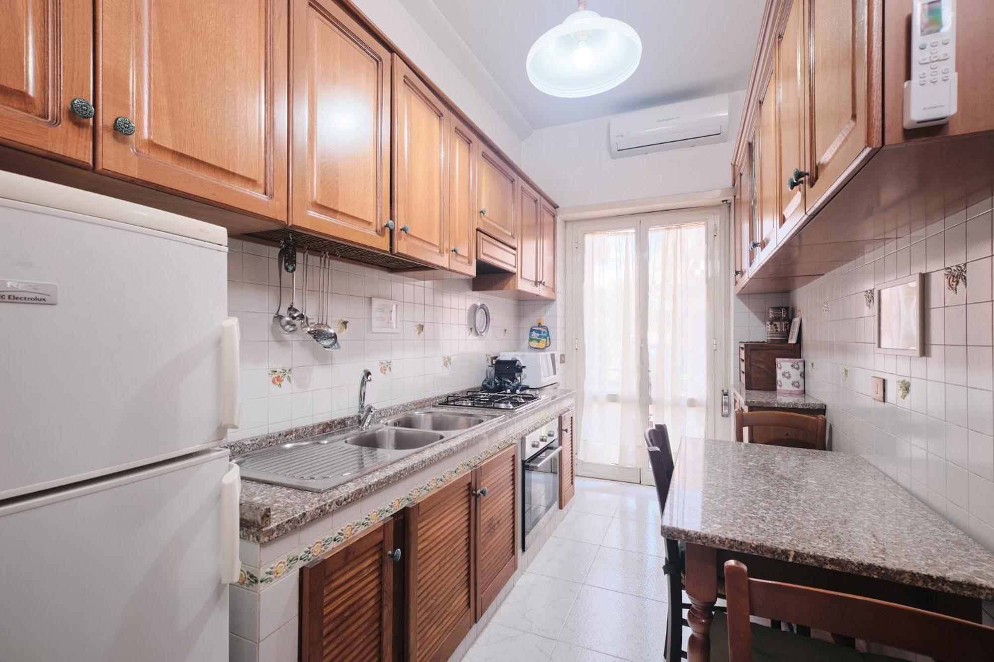 Apartamento Parcheggio Gratuito, Wi-fi -netflix & Ac *