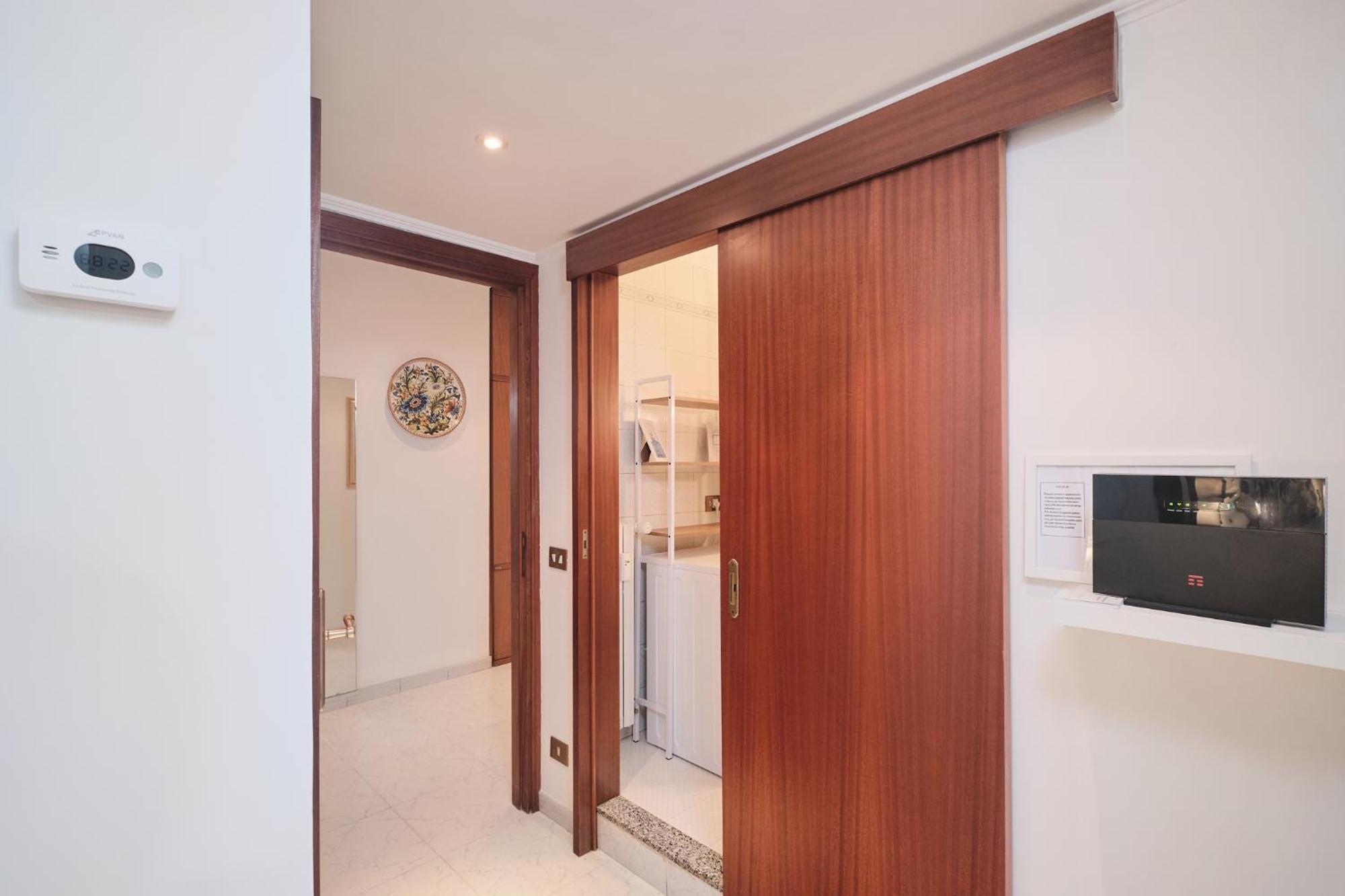 Apartamento Parcheggio Gratuito, Wi-fi -netflix & Ac *