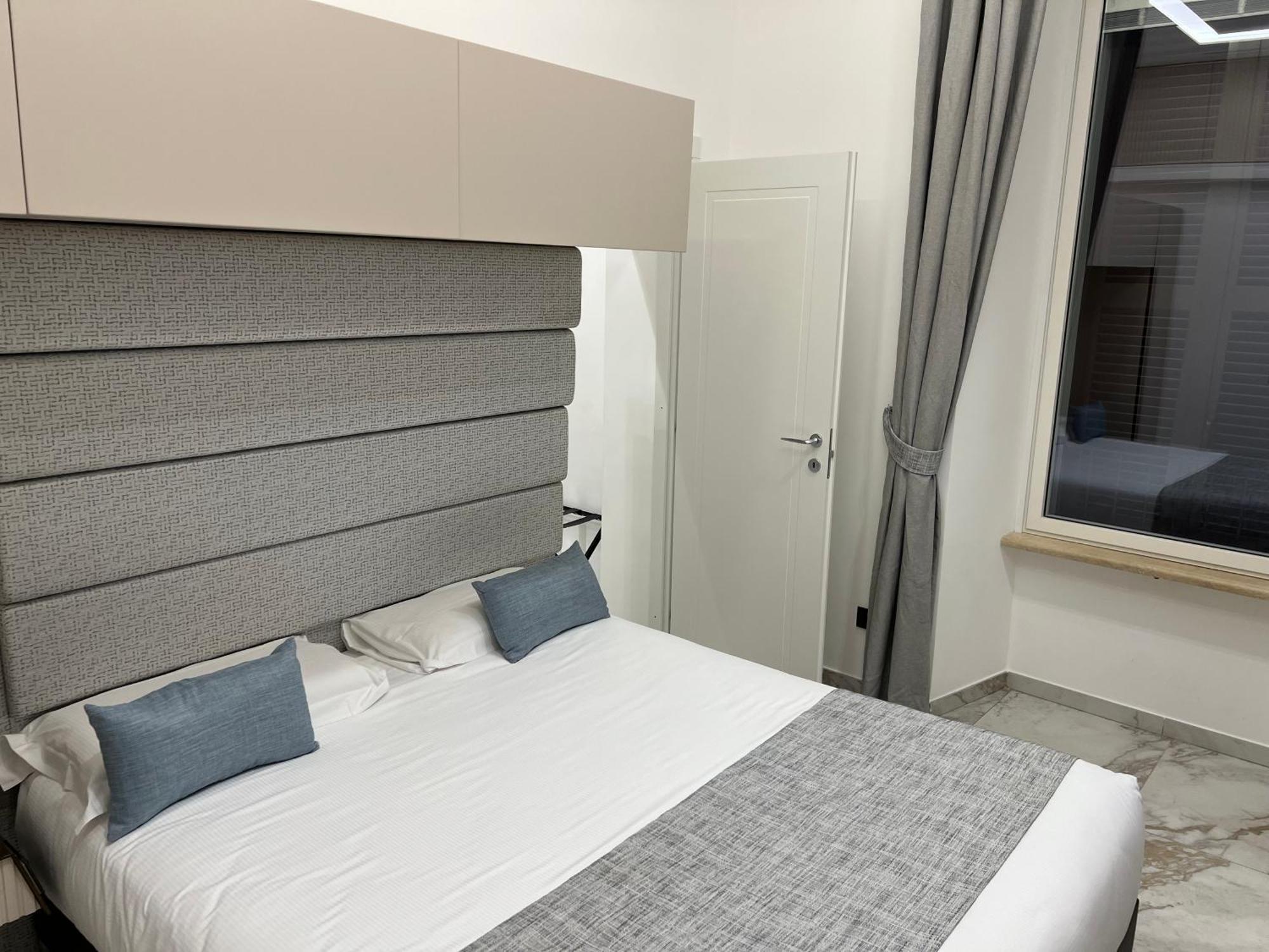 Maison Tritone 4* Roma
