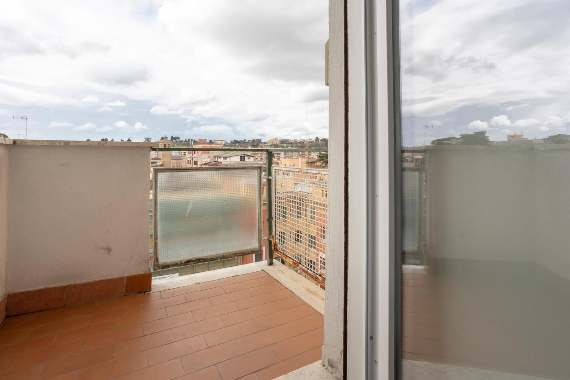 Homehouse Candia - Vatican Attic Roma