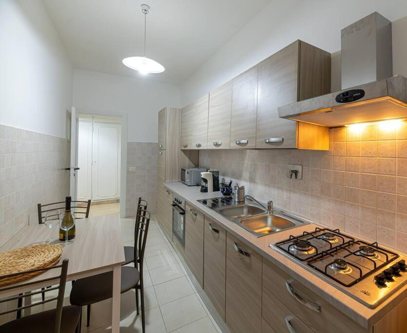 Inside Apartamento *