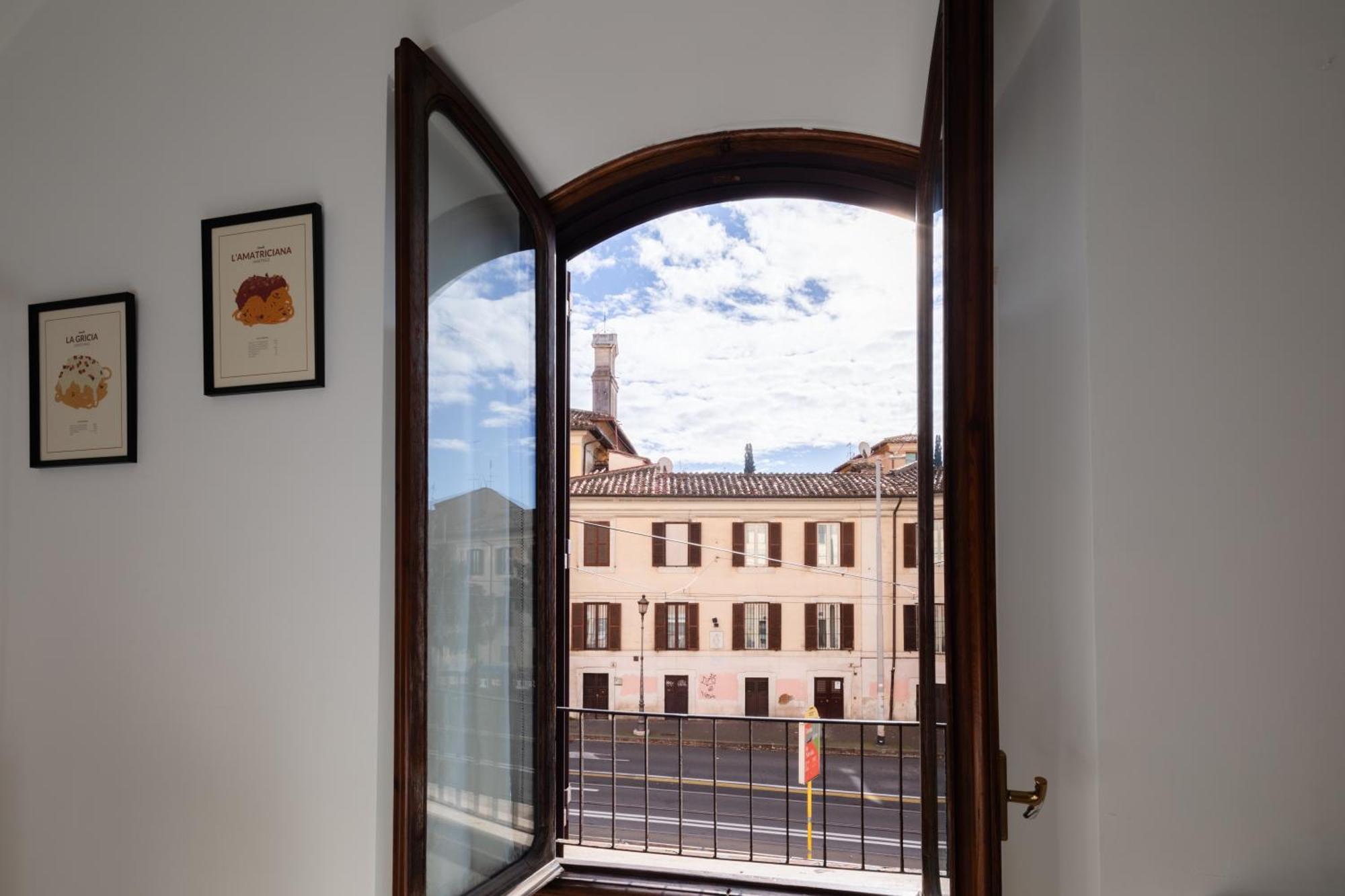 2 Bedrooms Flat Near The Colosseum Appartamento Roma