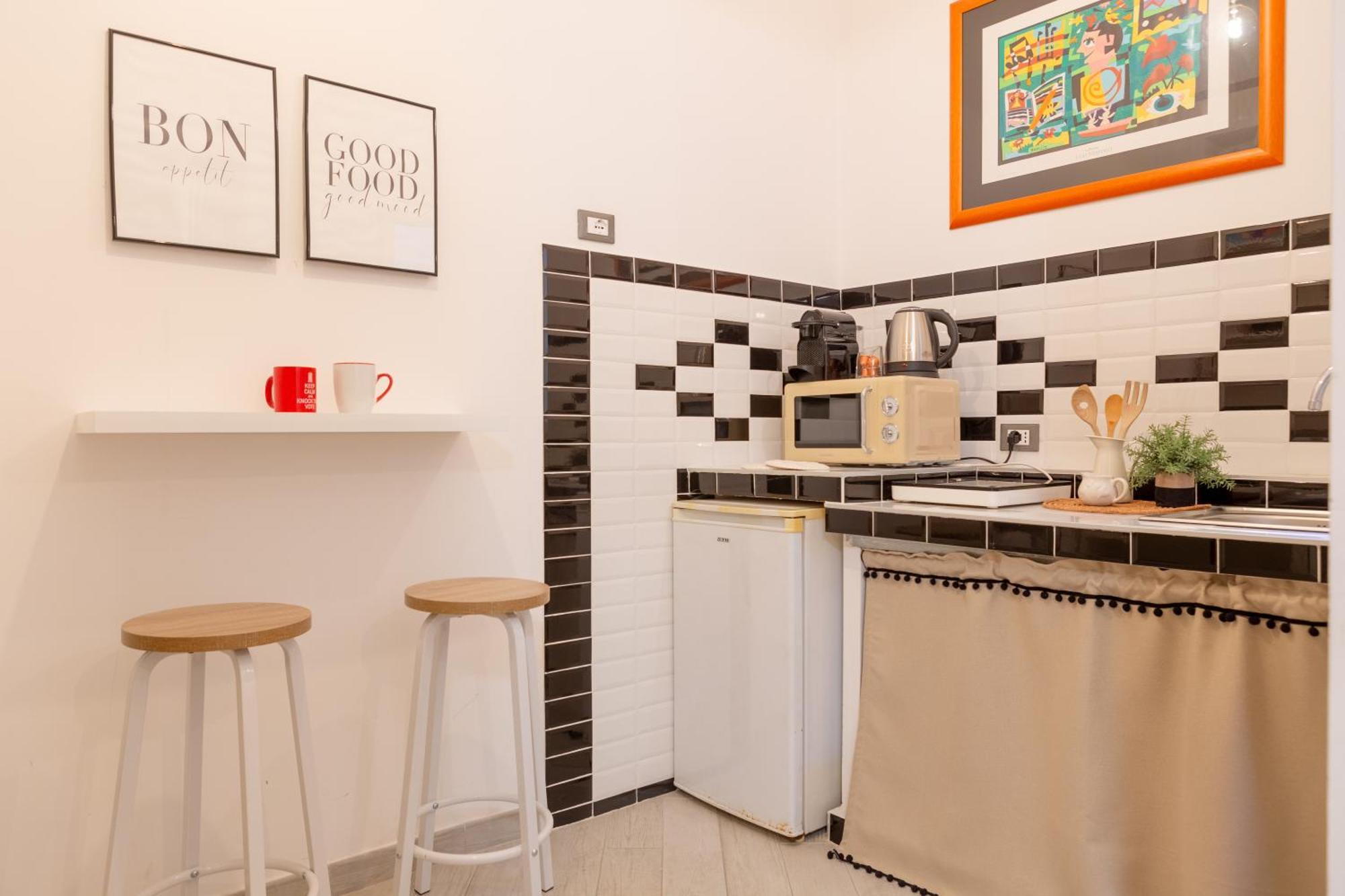 Quarto em Acomodações Particulares Stanza Comoda E Silenziosa Con Bagno Privato E Area Lavoro E Relax *