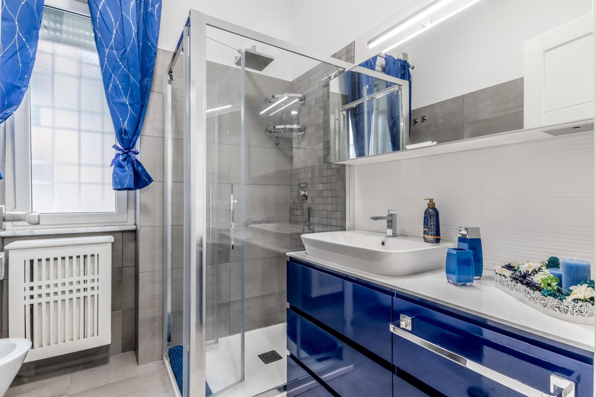 White Living R-home Roma