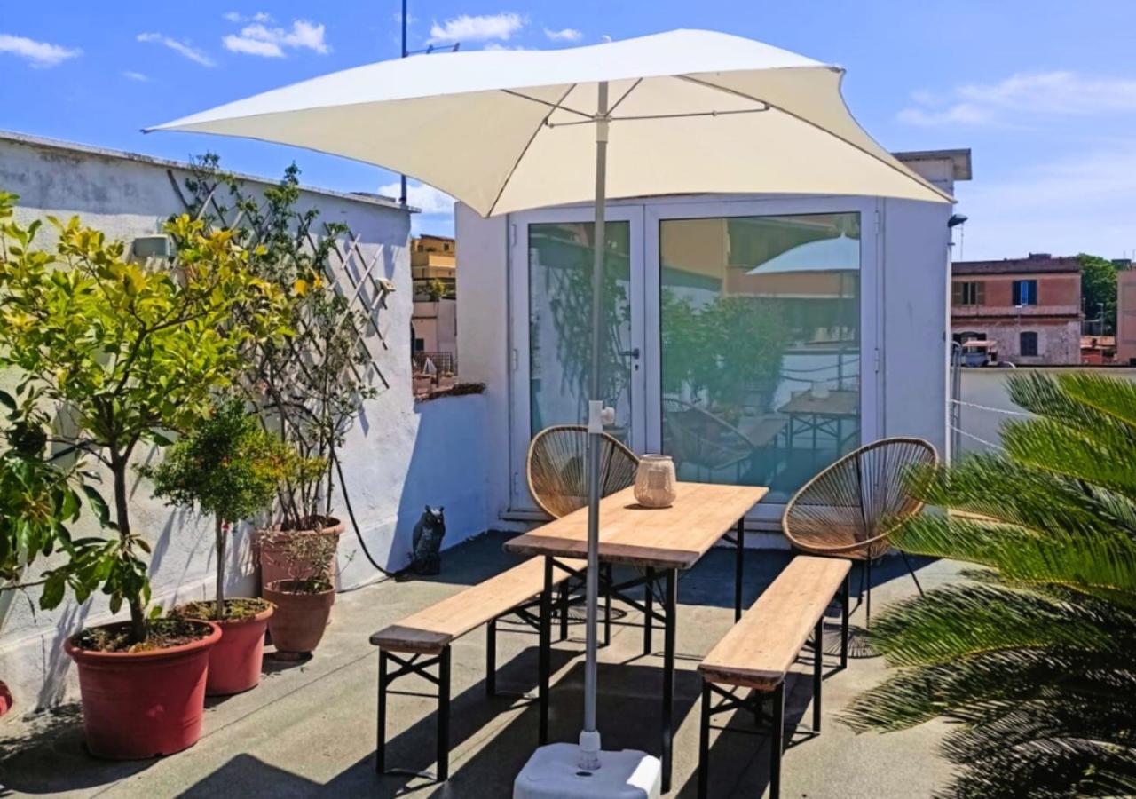 Terrazza Quintili - A Un Passo Dal Centro Di Feriehus Roma
