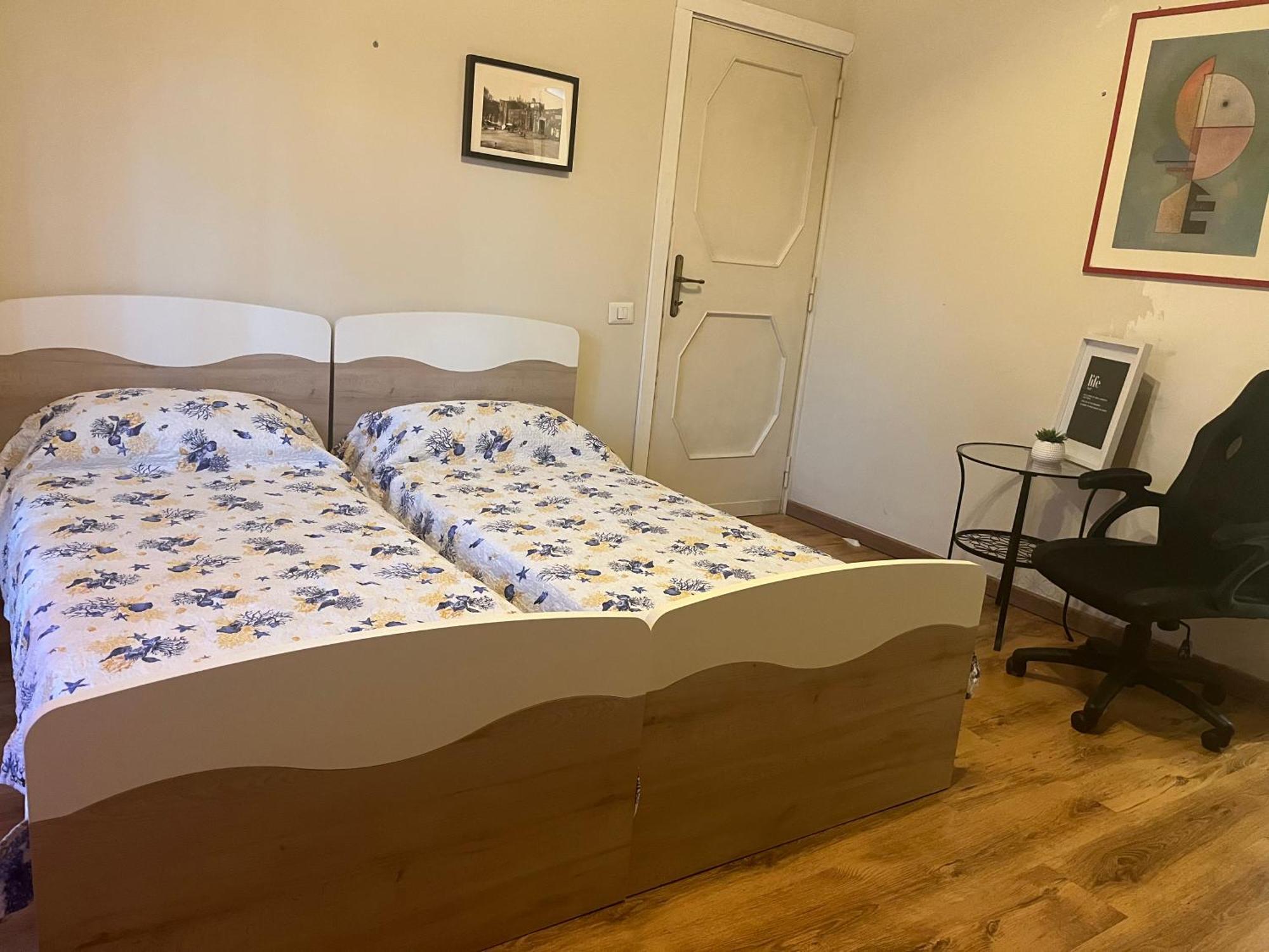 La Dolce Vita Bedrooms Near The Subway Roma