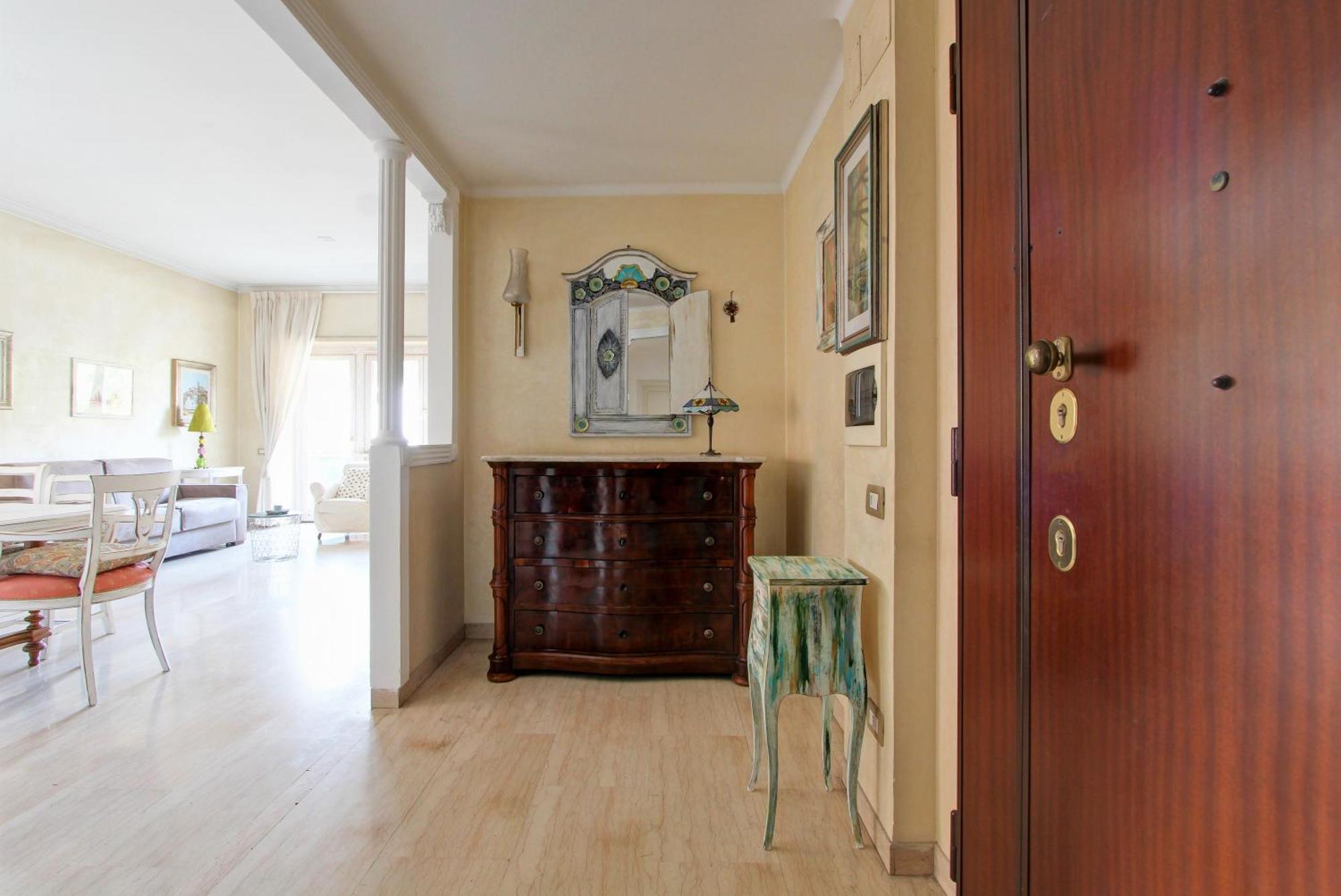 Elle House Apartment