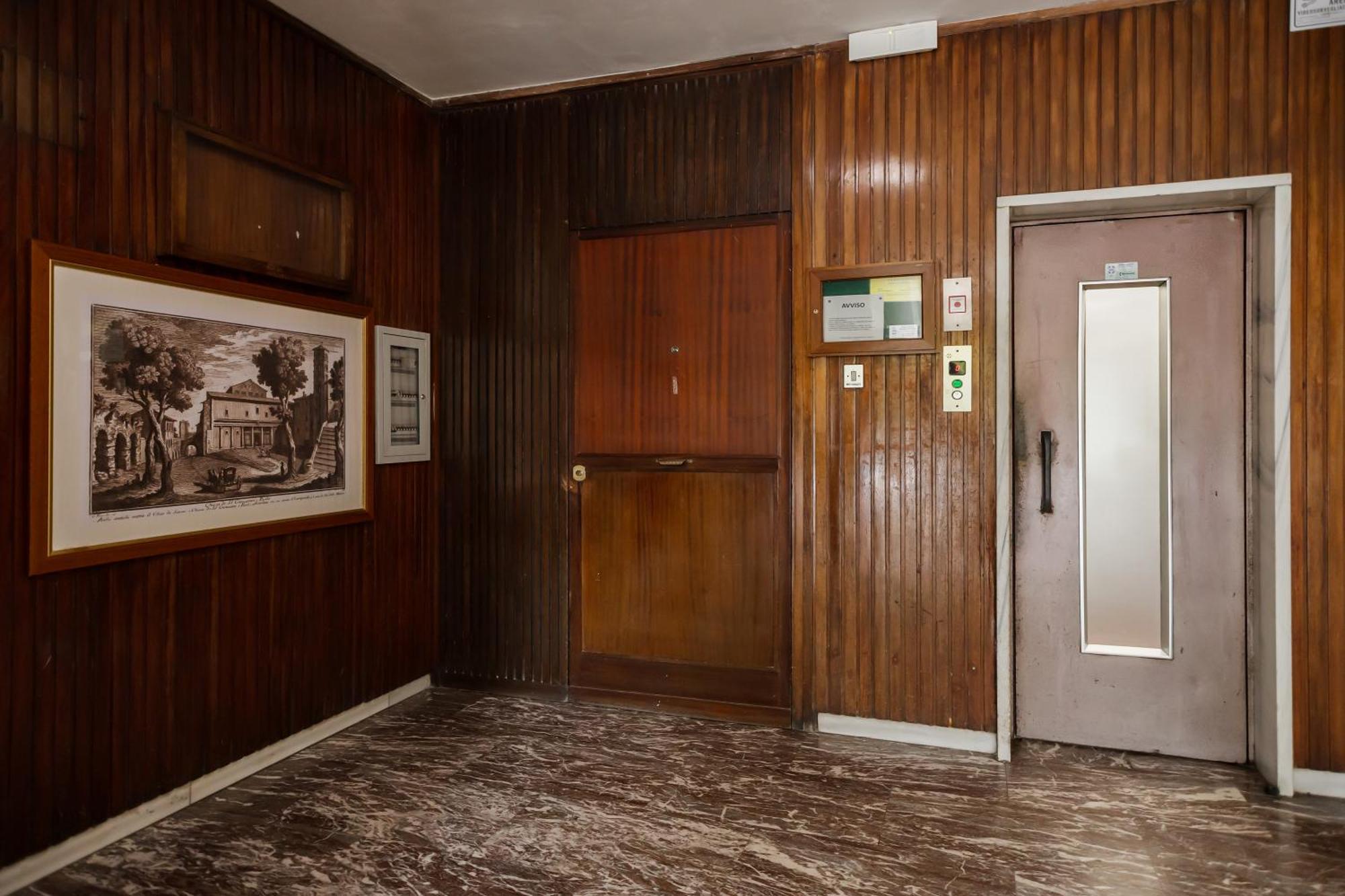 Stepahouse Zona San Paolo Elegante Bilocale A 2 Minuti Dalla Metro B Leilighet