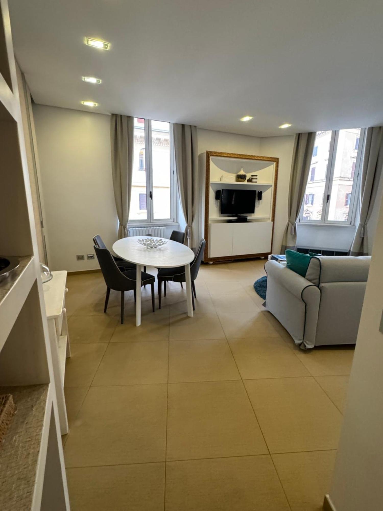 Interno 5
