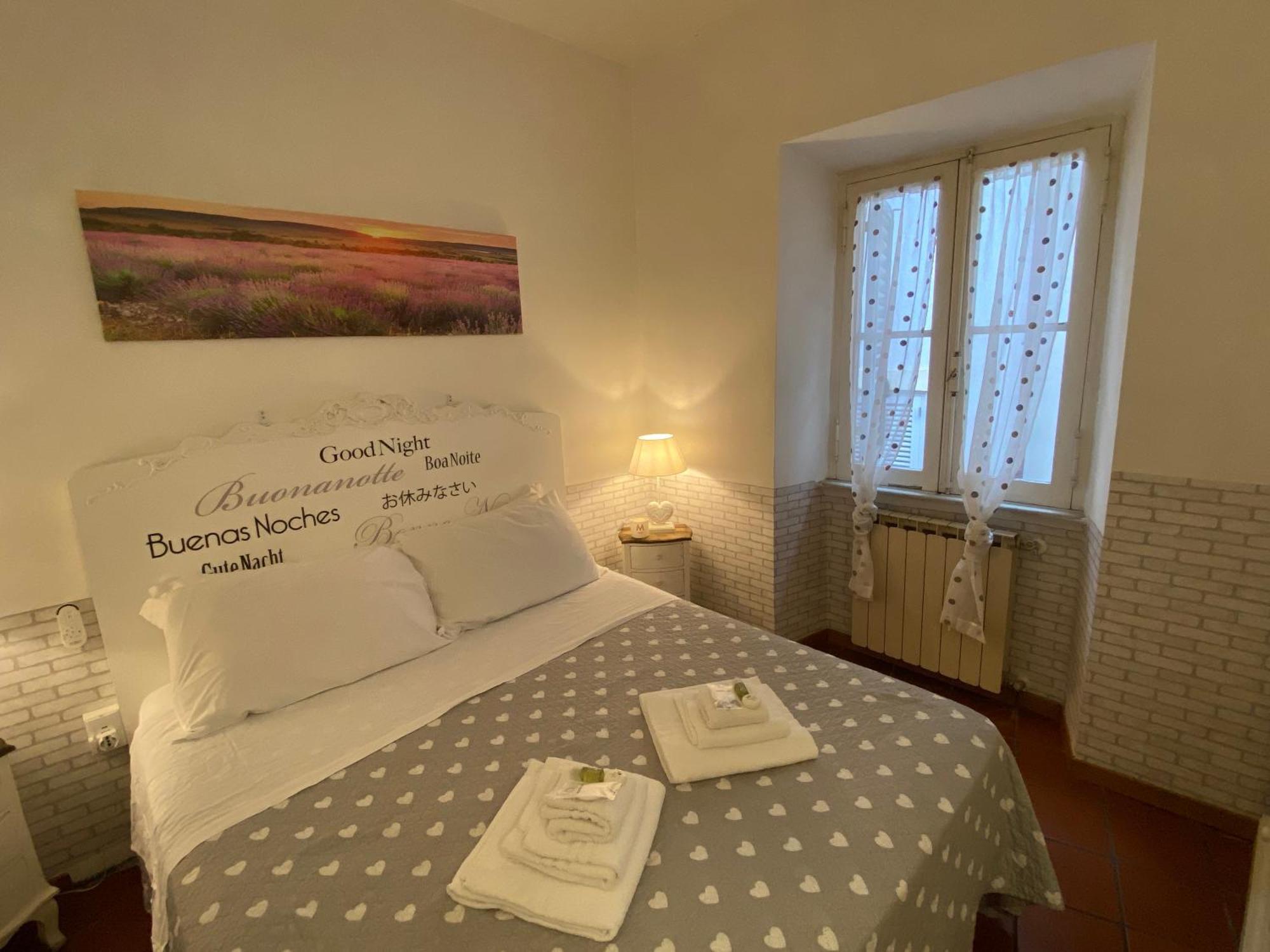 Magenta Luxury Montevecchio
