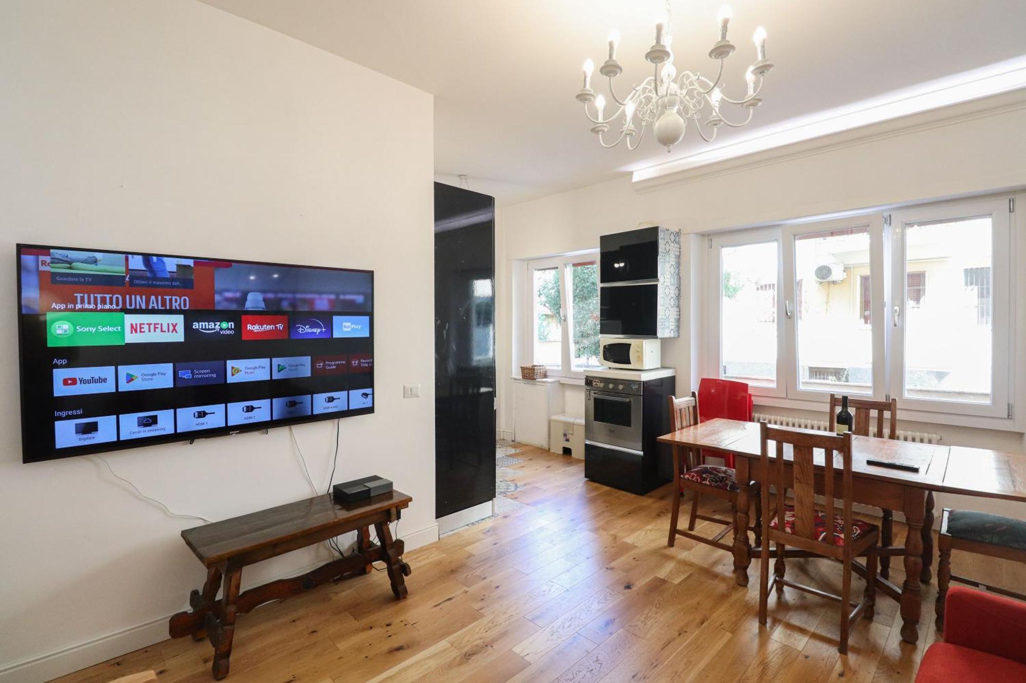 Casilina 403 Spacious 3bdr And 3 Bath *