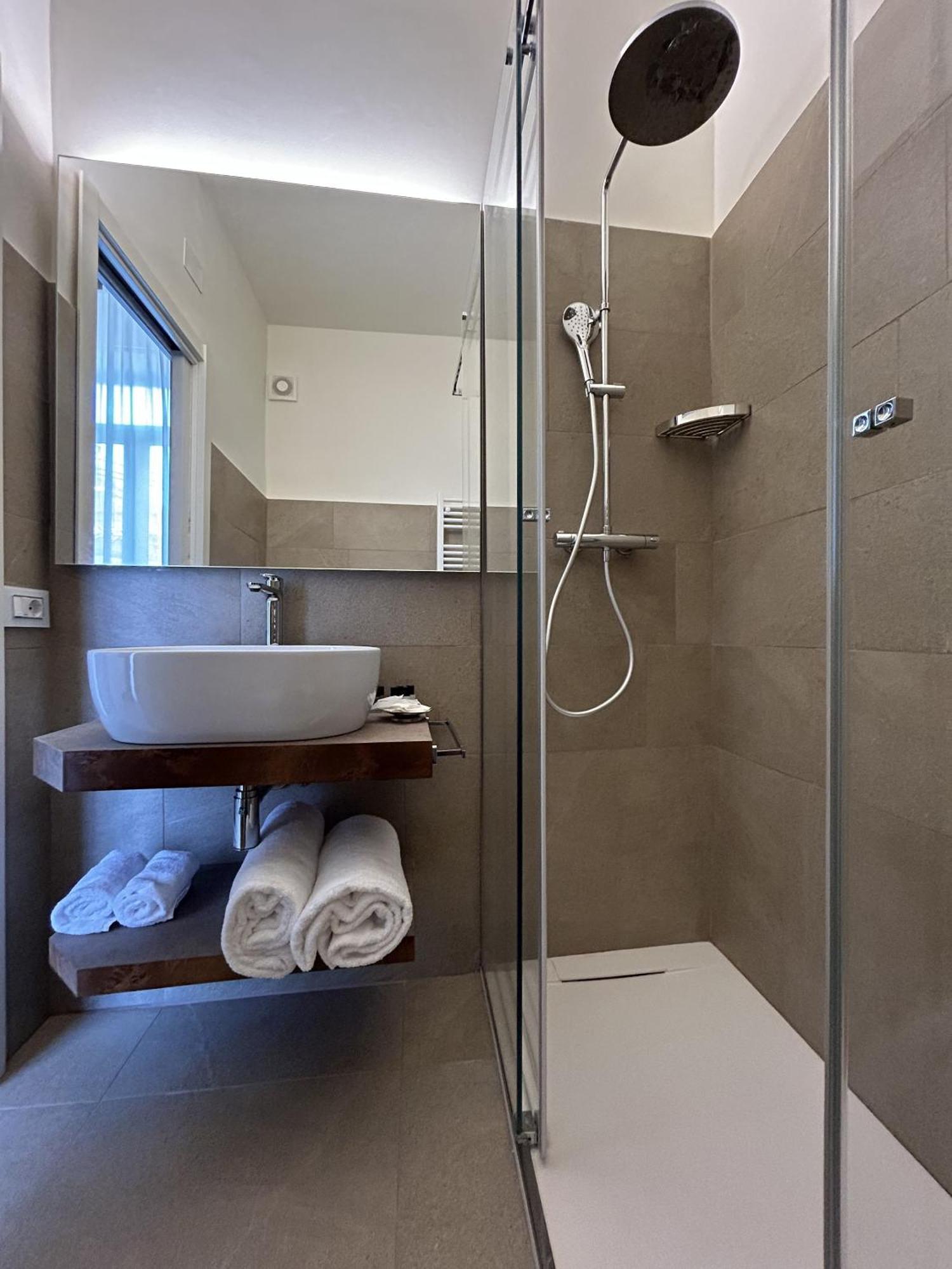 Astom Apartment *