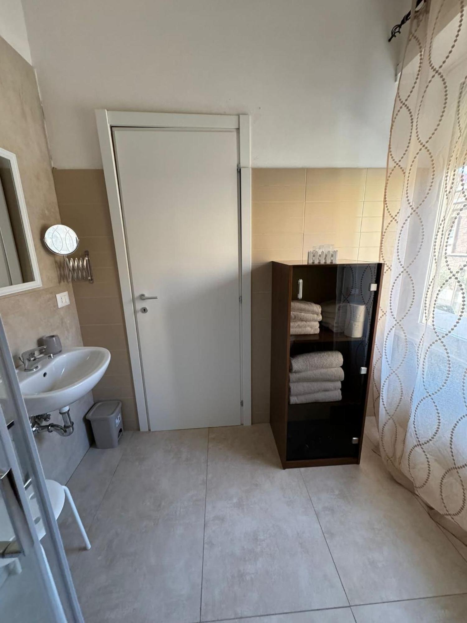 Fenice House Guest house