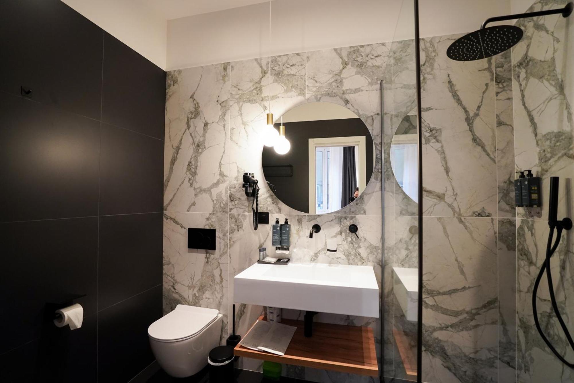 No Man's Land Guest house Rome