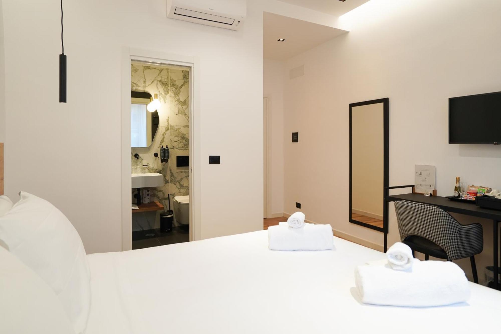 No Man's Land Guest house *