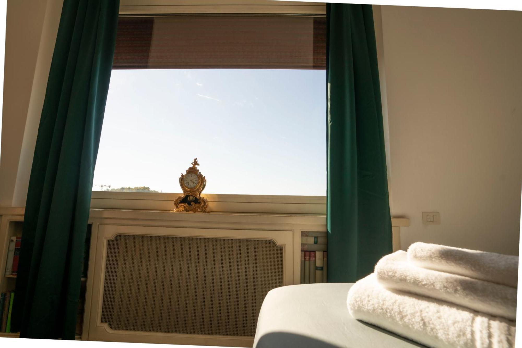 Alojamento de Acomodação e Pequeno-almoço Terrazza Urania - Penthouse Terrace With 360 View Of Roma