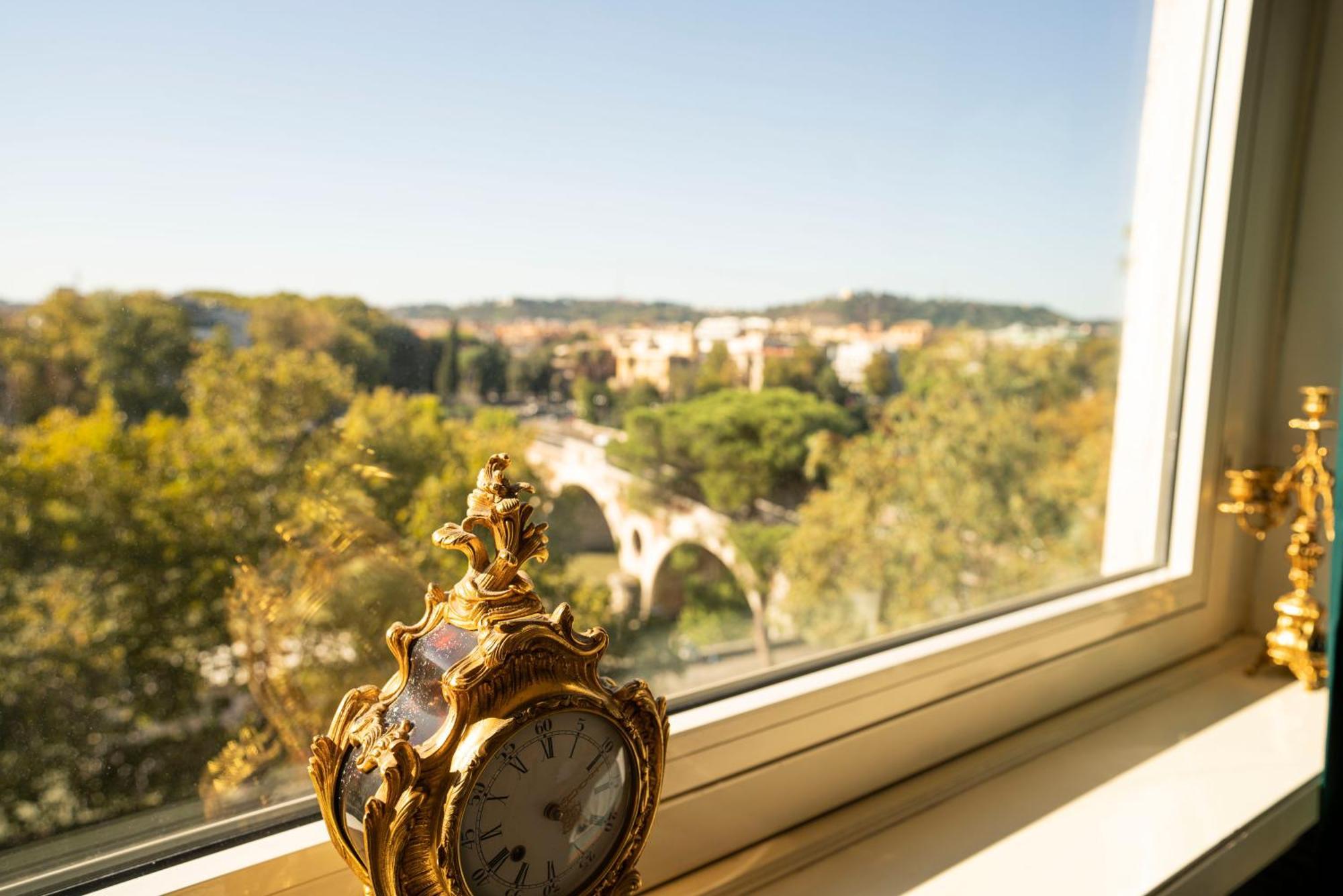 Terrazza Urania - Penthouse Terrace With 360 View Of Alojamento de Acomodação e Pequeno-almoço Roma