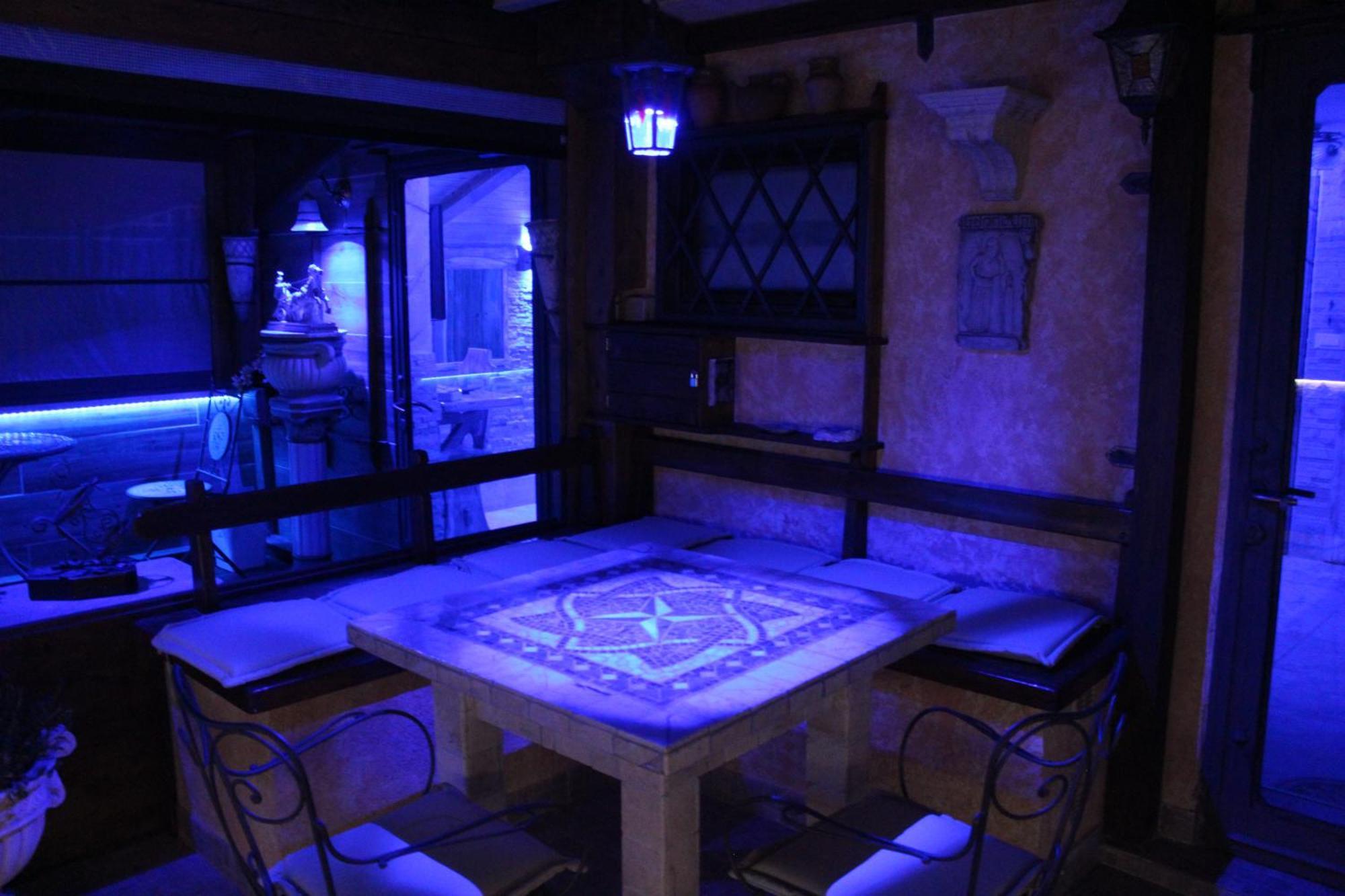 Appartamento Domus Corneliae - Romantico Attico & Jacuzzi - Metro A Cornelia Roma