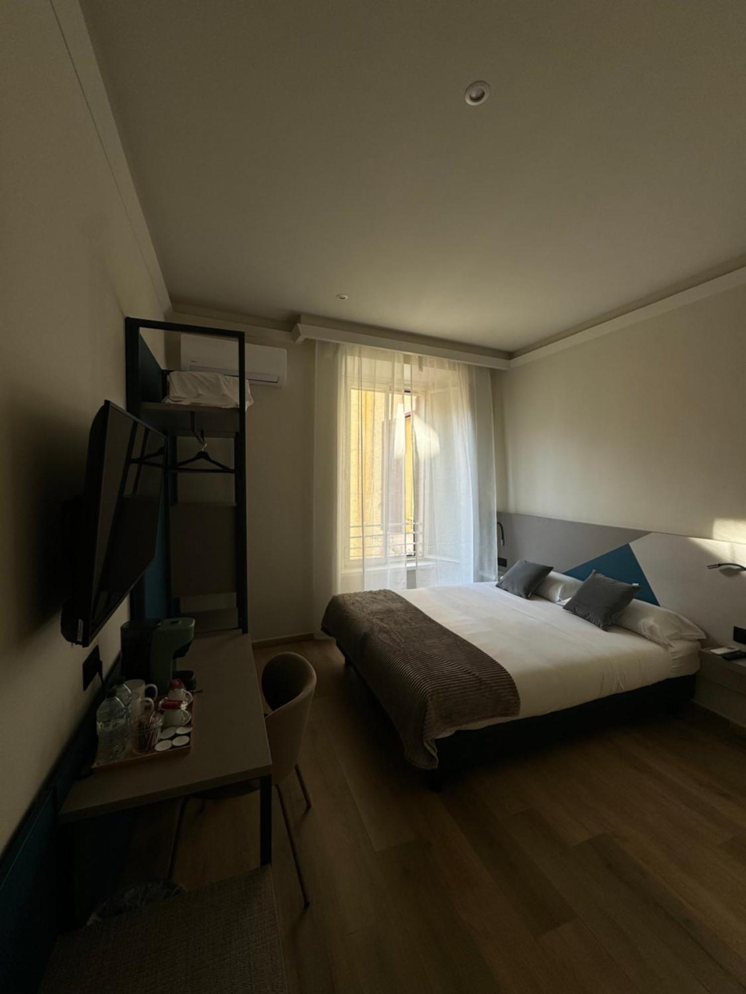 Honeycomb * Roma