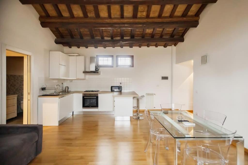 Live - Exclusive Penthouses Roma