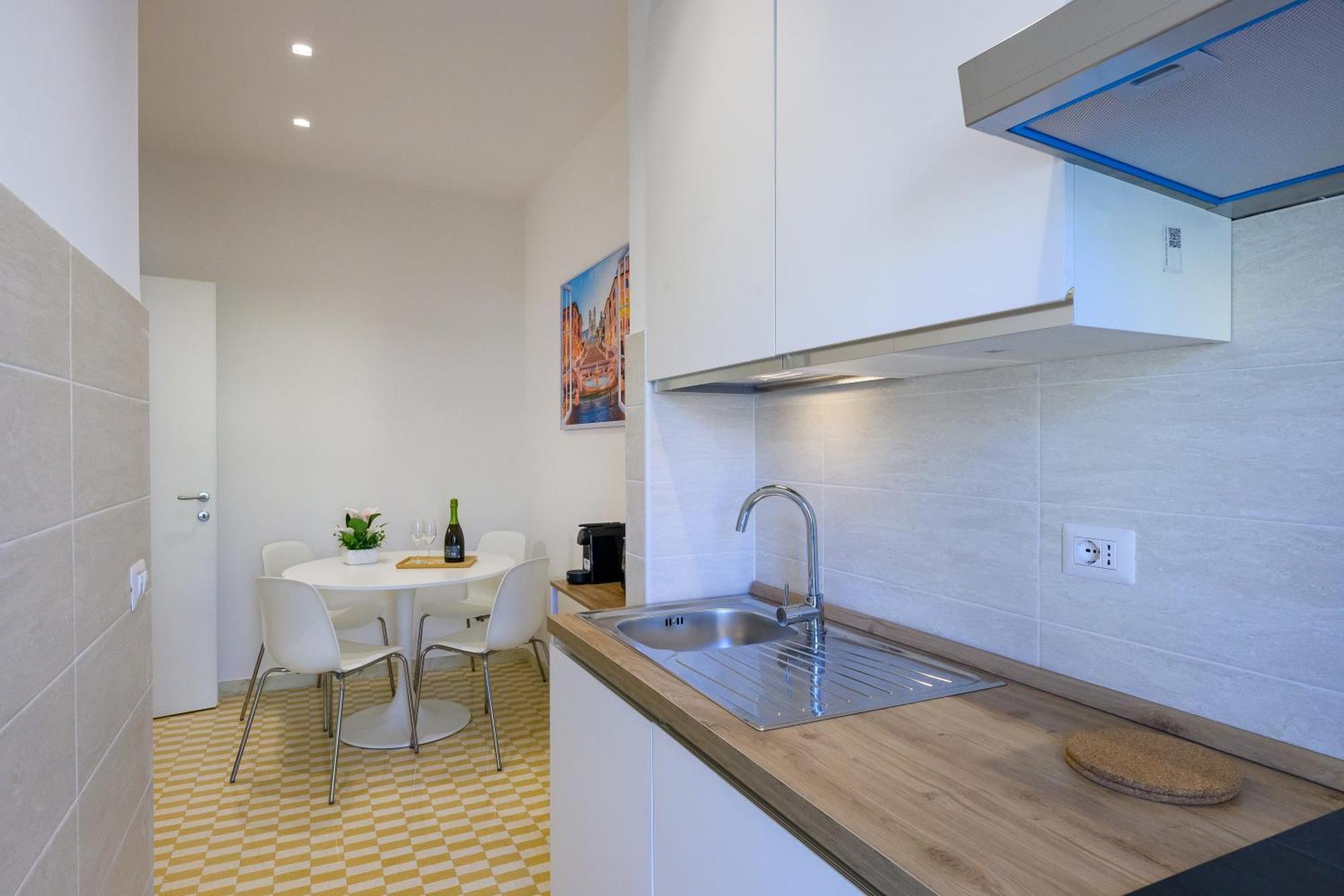 Luxury Suite-metro Malatesta