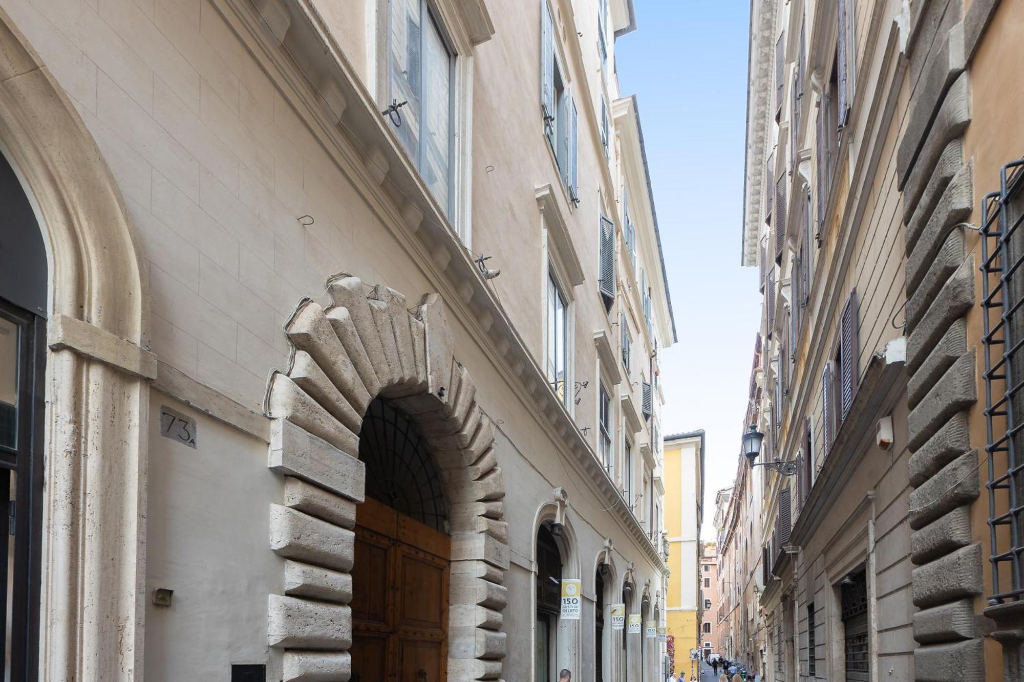 Amazing 3-bedrooms Pantheon Roma