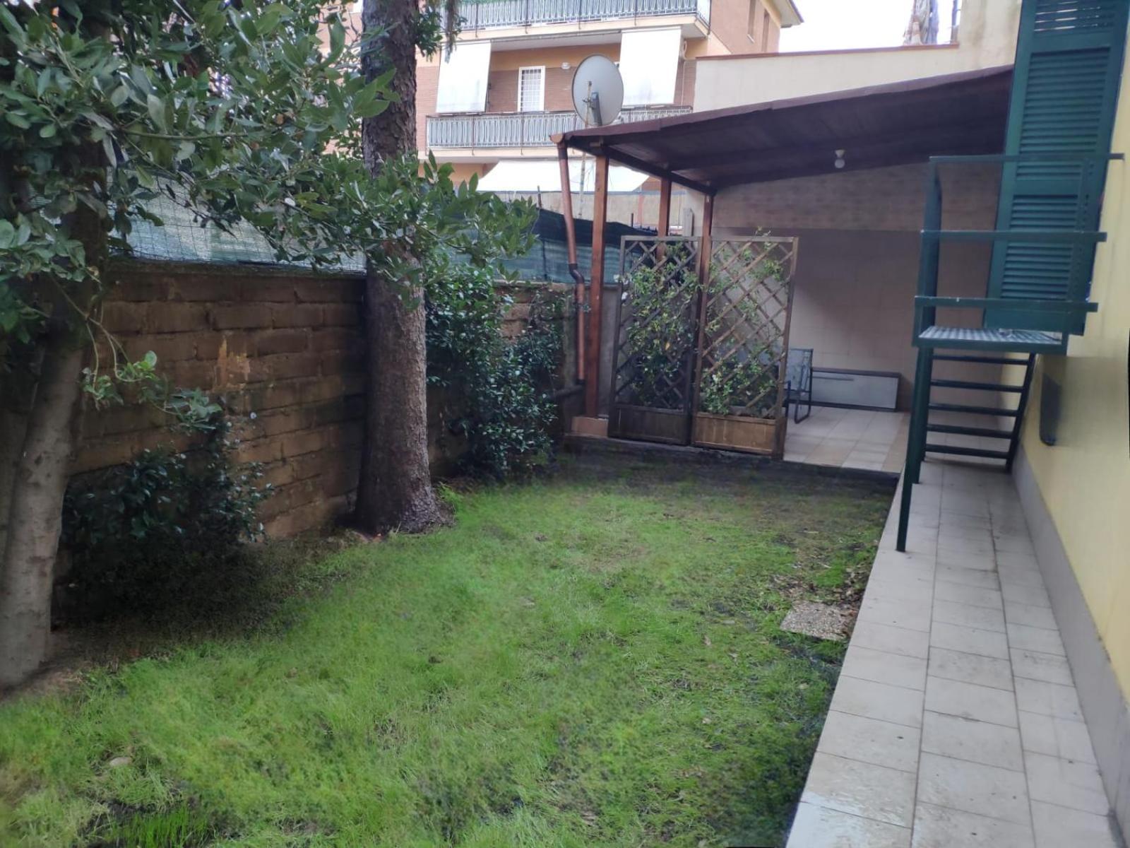 Deluxe With Private Kitchen And Garden - Close To Metro C *
