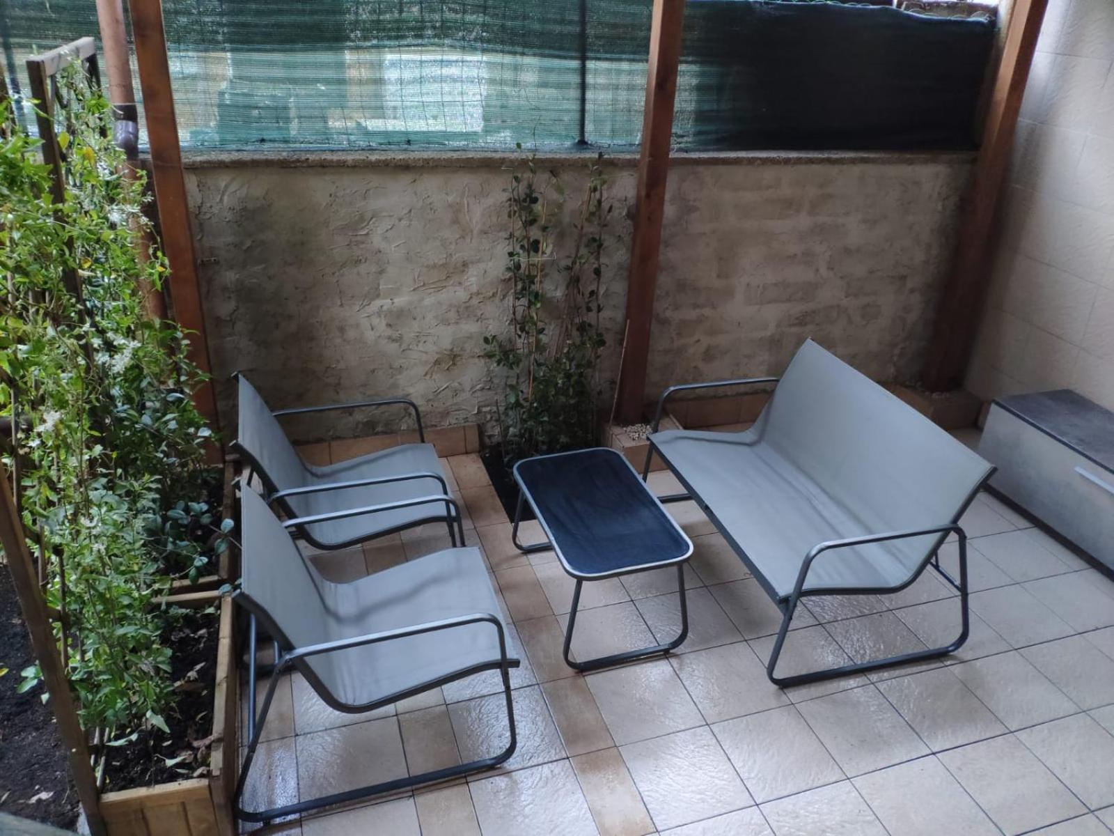Guest house Deluxe With Private Kitchen And Garden - Close To Metro C