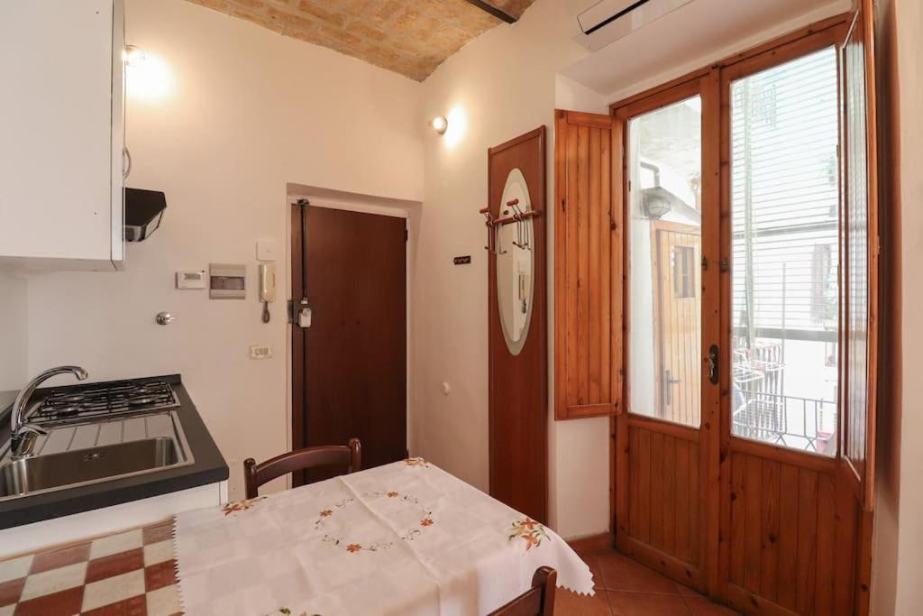 Appartamento In Via Plauto Roma