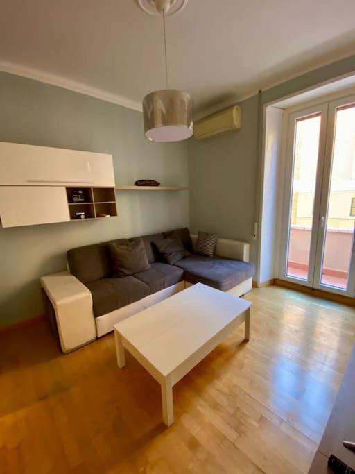 Lovely Near Metro A Re Di Apartamento