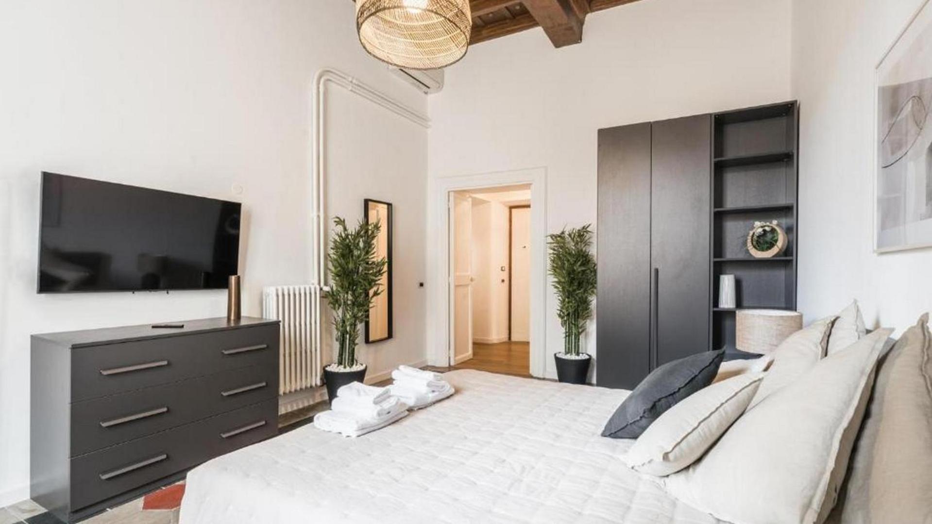 6bdr Stylish In The Lovely Rome- If You Want To Book, Please Contact On Wh-ats-app - 0034-635-518-216 !!!! Appartamento Roma
