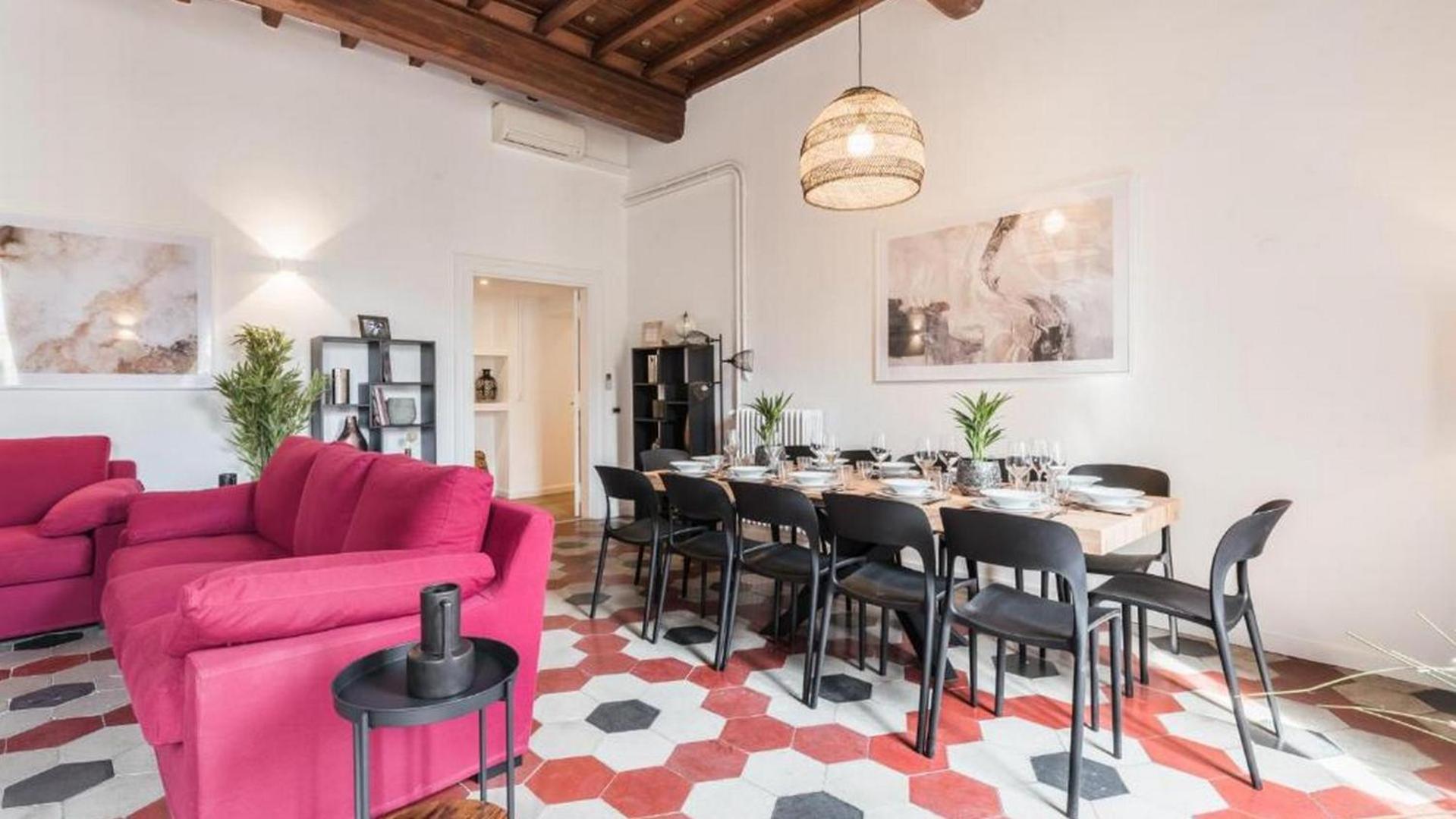 6bdr Stylish In The Lovely Rome- If You Want To Book, Please Contact On Wh-ats-app - 0034-635-518-216 !!!! Roma