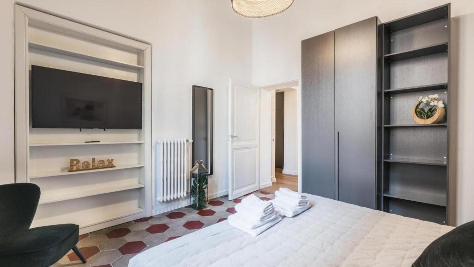 6bdr Stylish In The Lovely Rome- If You Want To Book, Please Contact On Wh-ats-app - 0034-635-518-216 !!!! Appartamento *