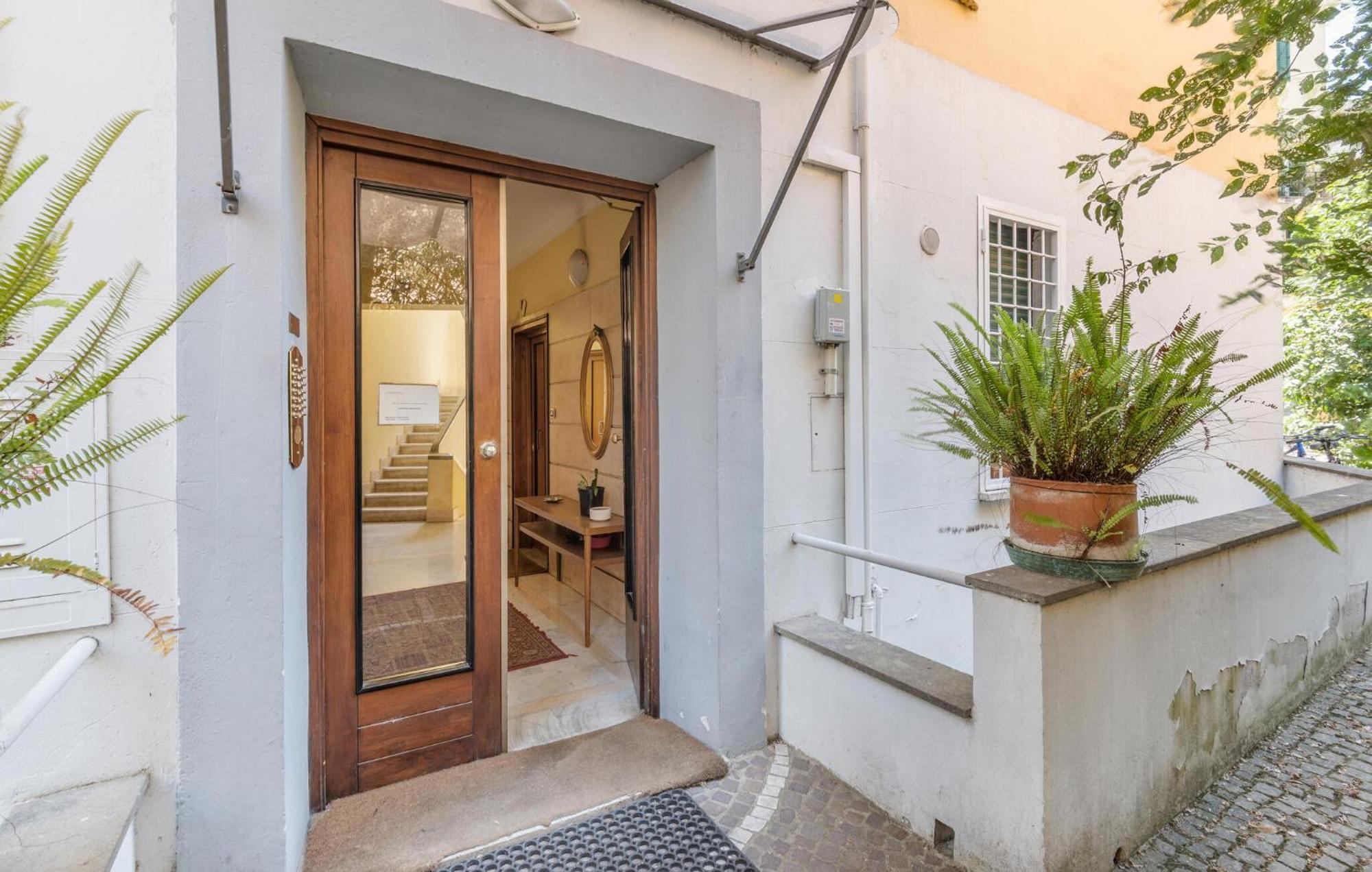 Beautiful In With Kitchenette * Rome