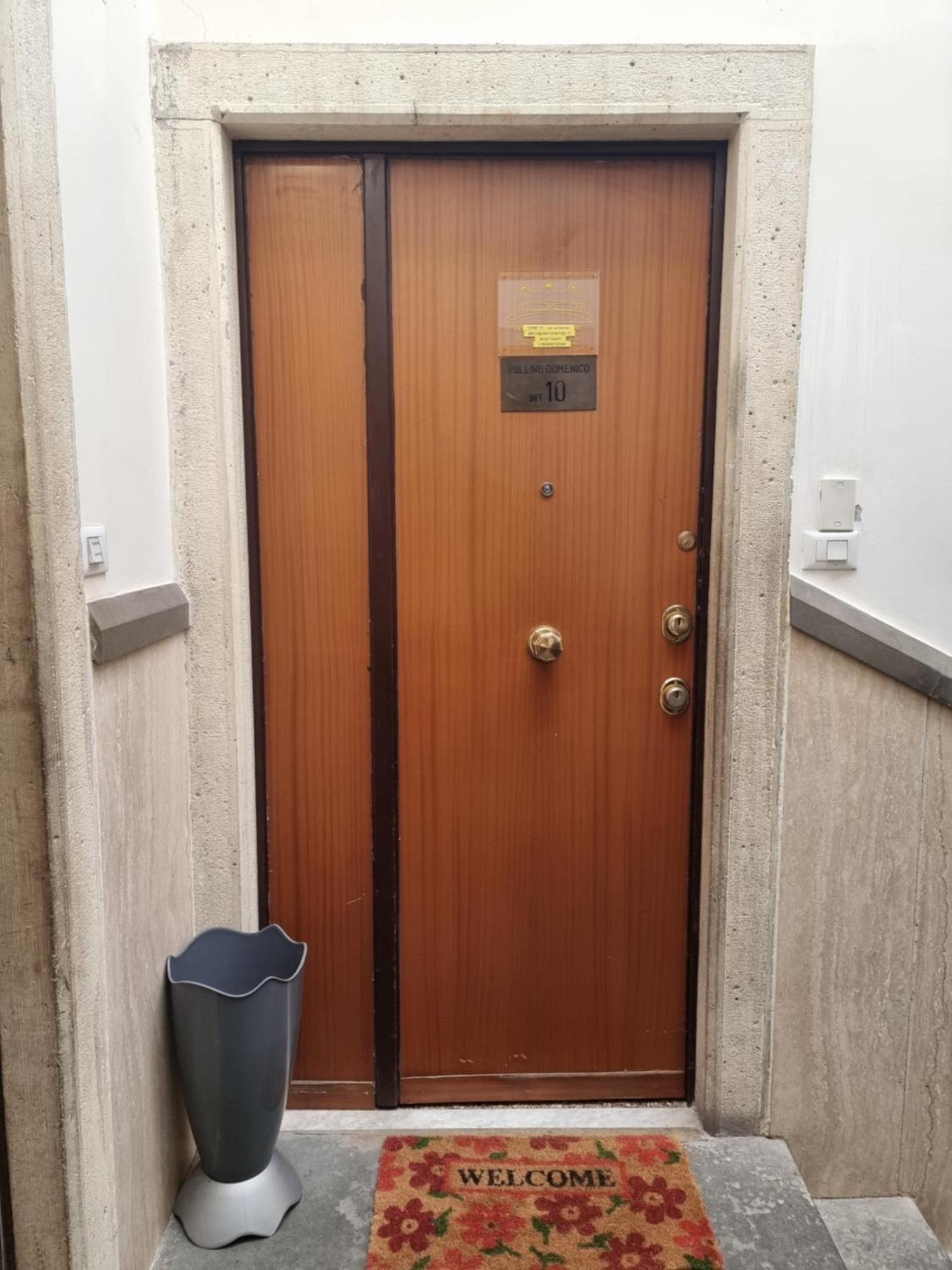 Domi 10 Apartment, Stazione Termini, Via Curtatone 12 Leilighet *