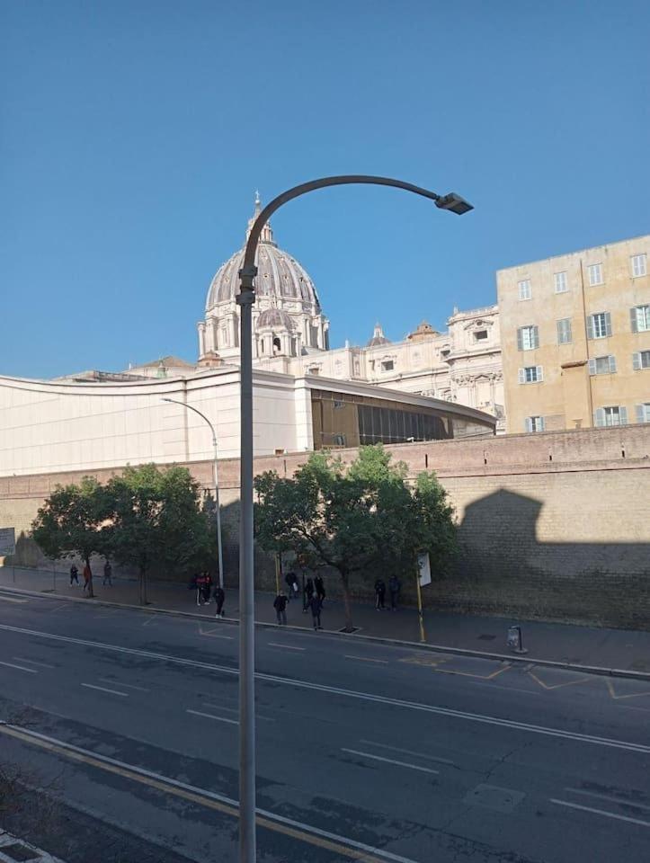 Apartamento Breakfast At St Peter Roma